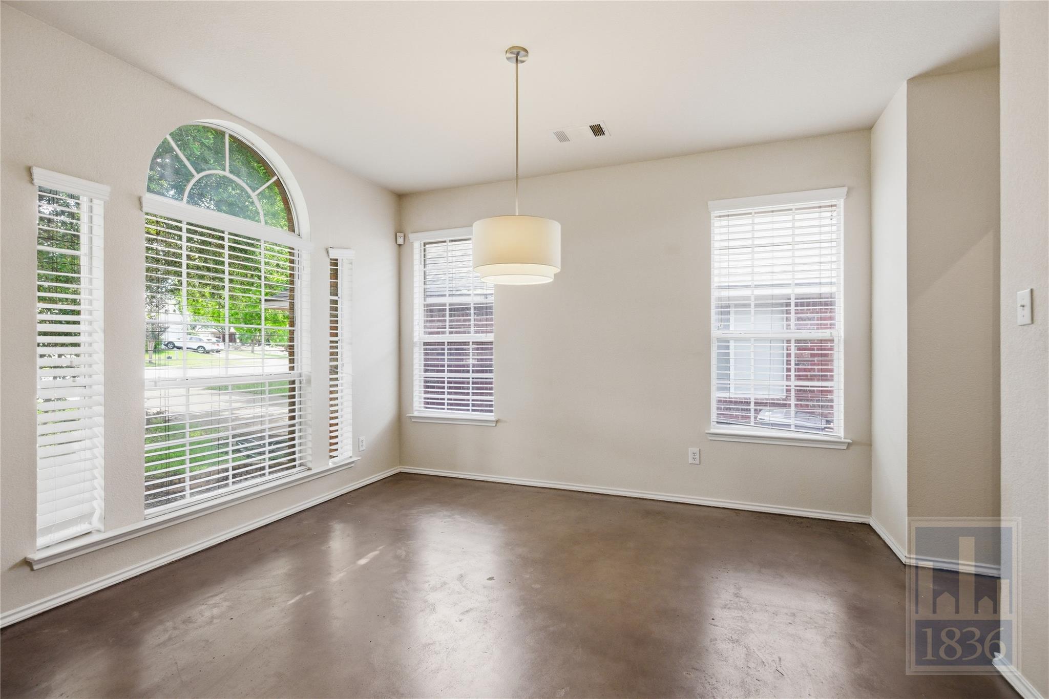 2217 Speidel Dr Property Photo 3