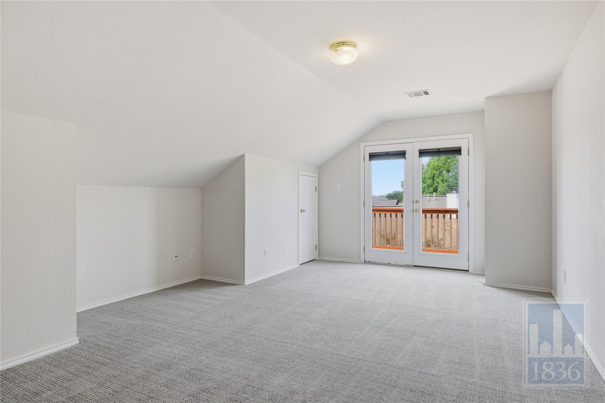 2217 Speidel Dr Property Photo 20