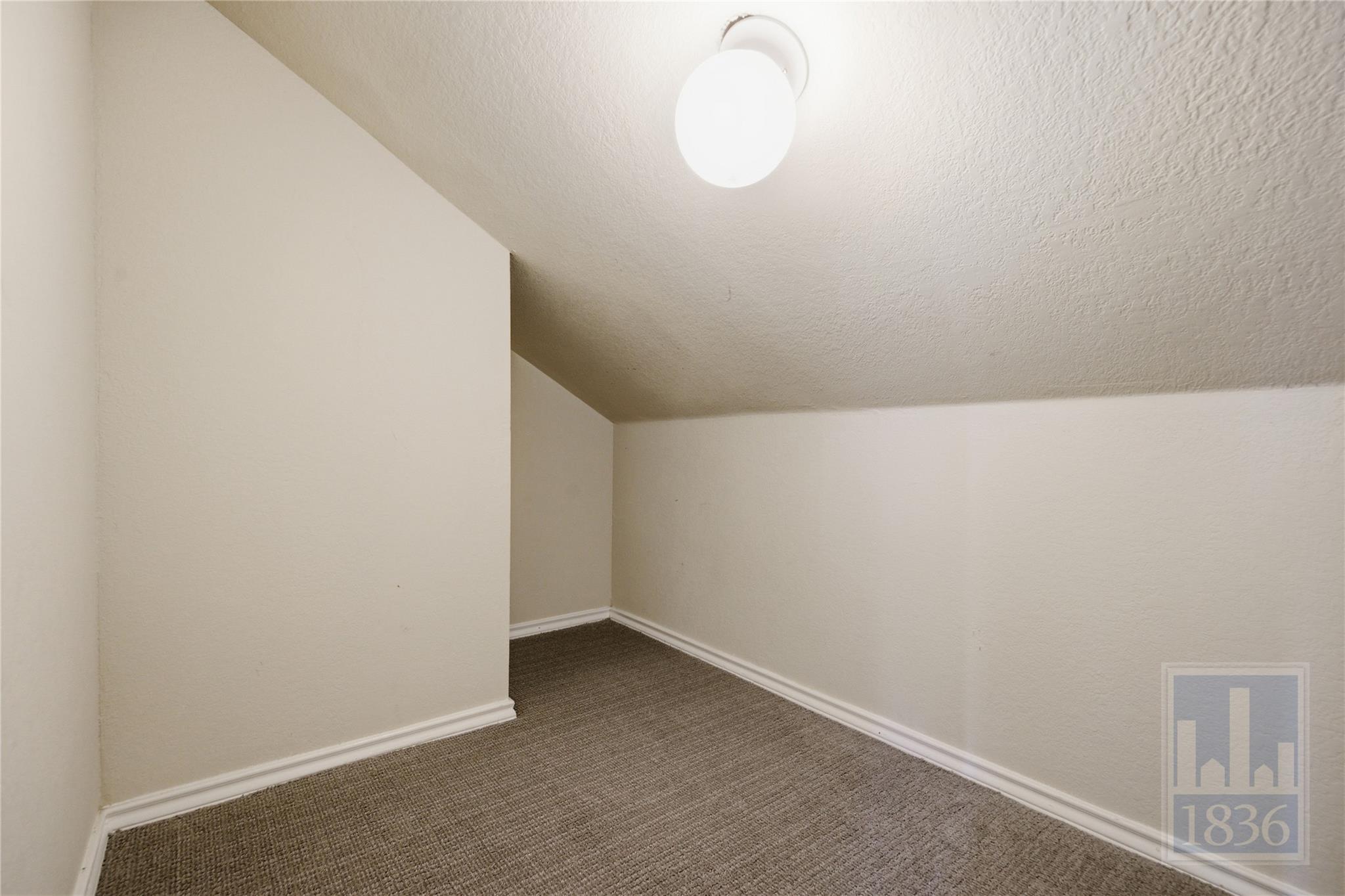2217 Speidel Dr Property Photo 21
