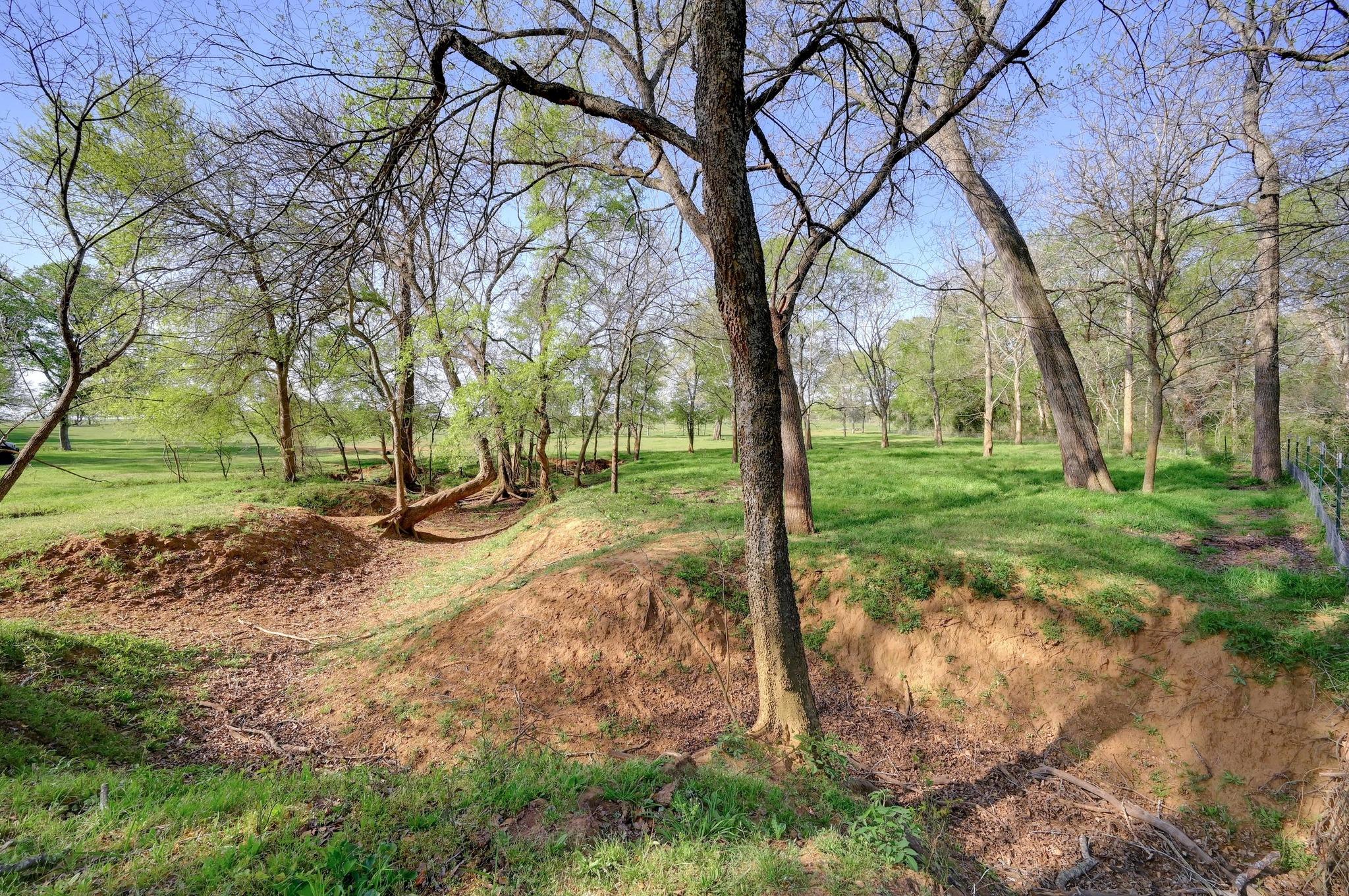 62 County Road 448 Property Photo 17