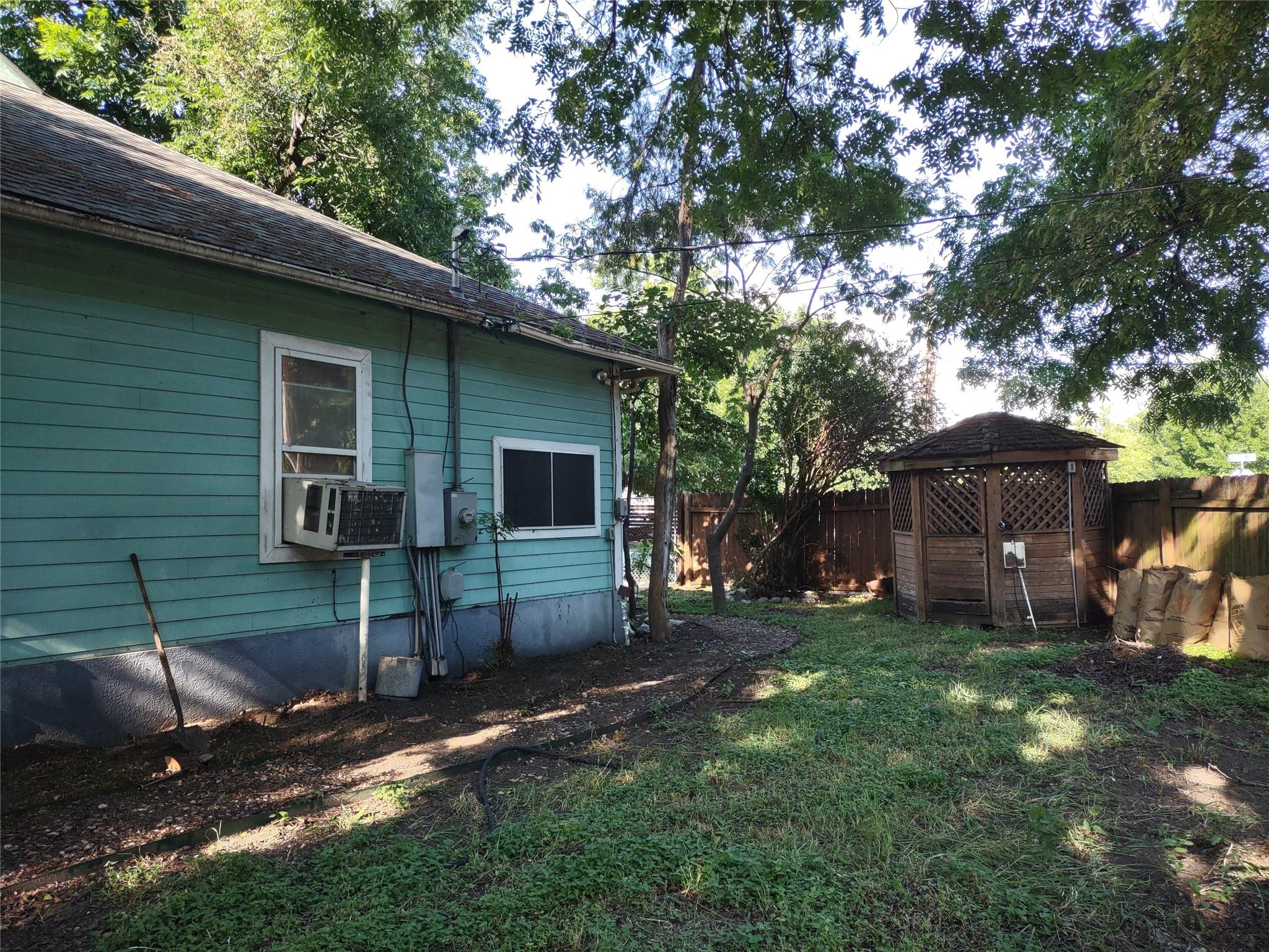 2872628 Property Photo 2