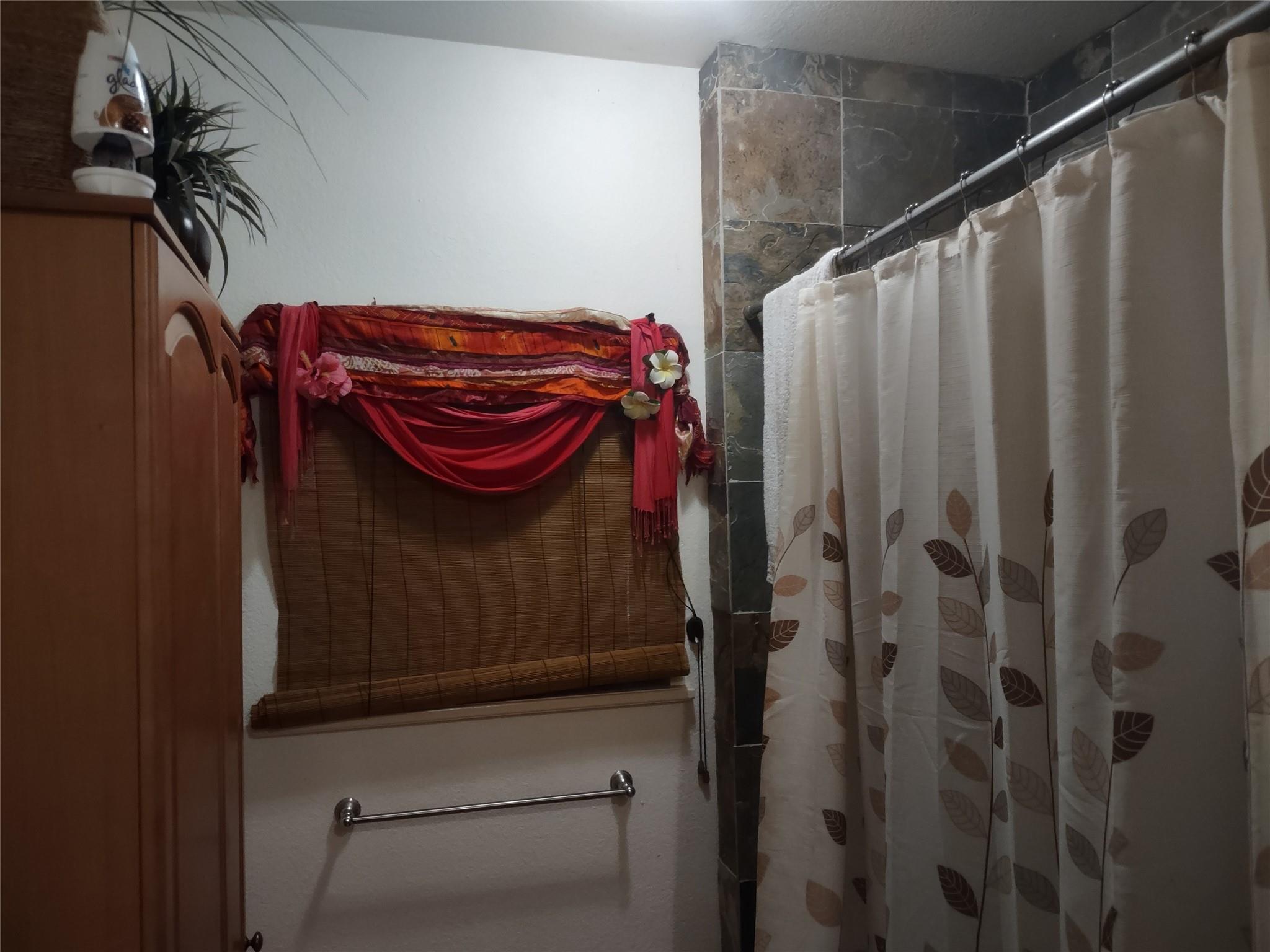 2872628 Property Photo 30