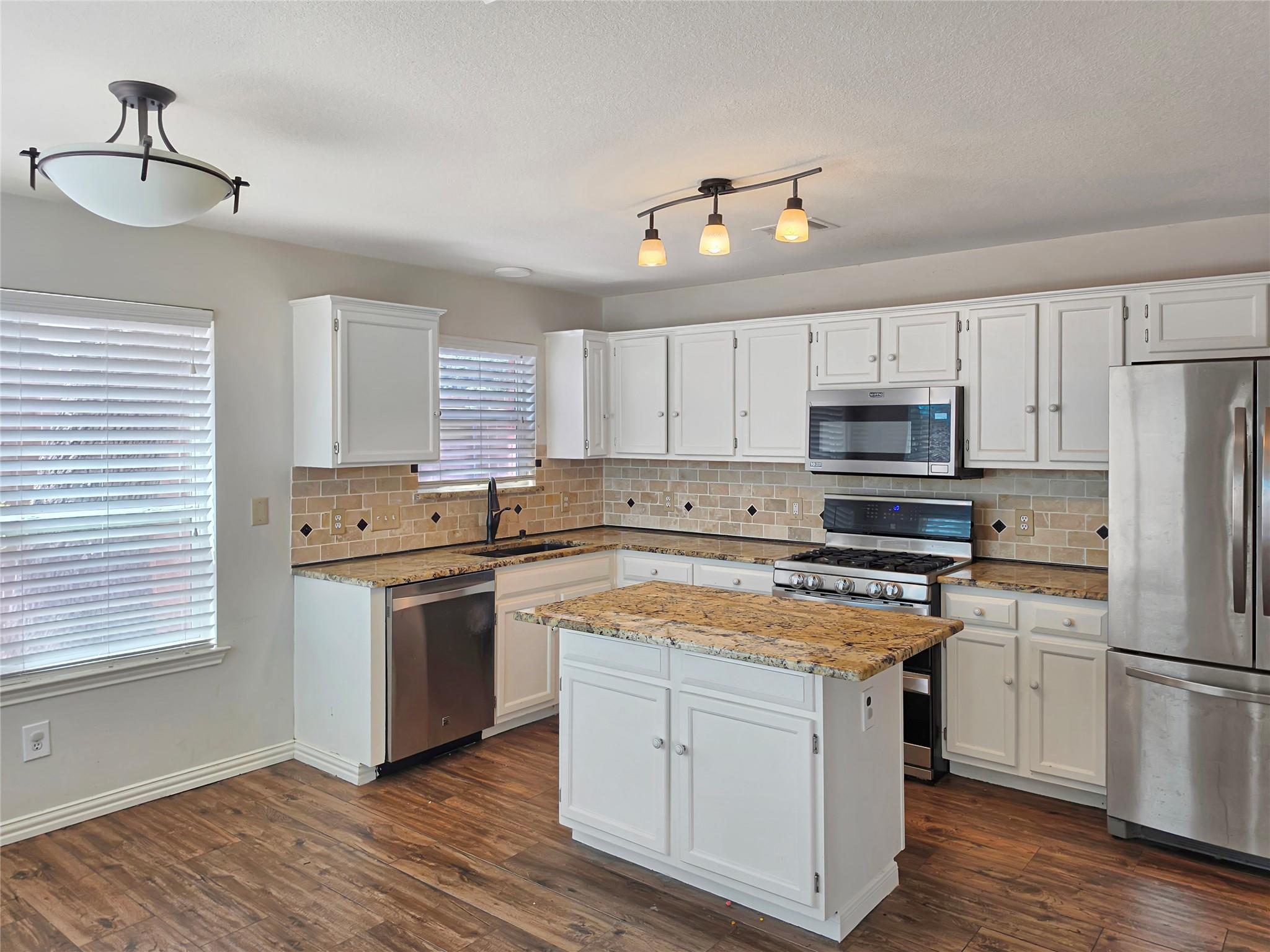 1411 Waldrop Cv Property Photo 3