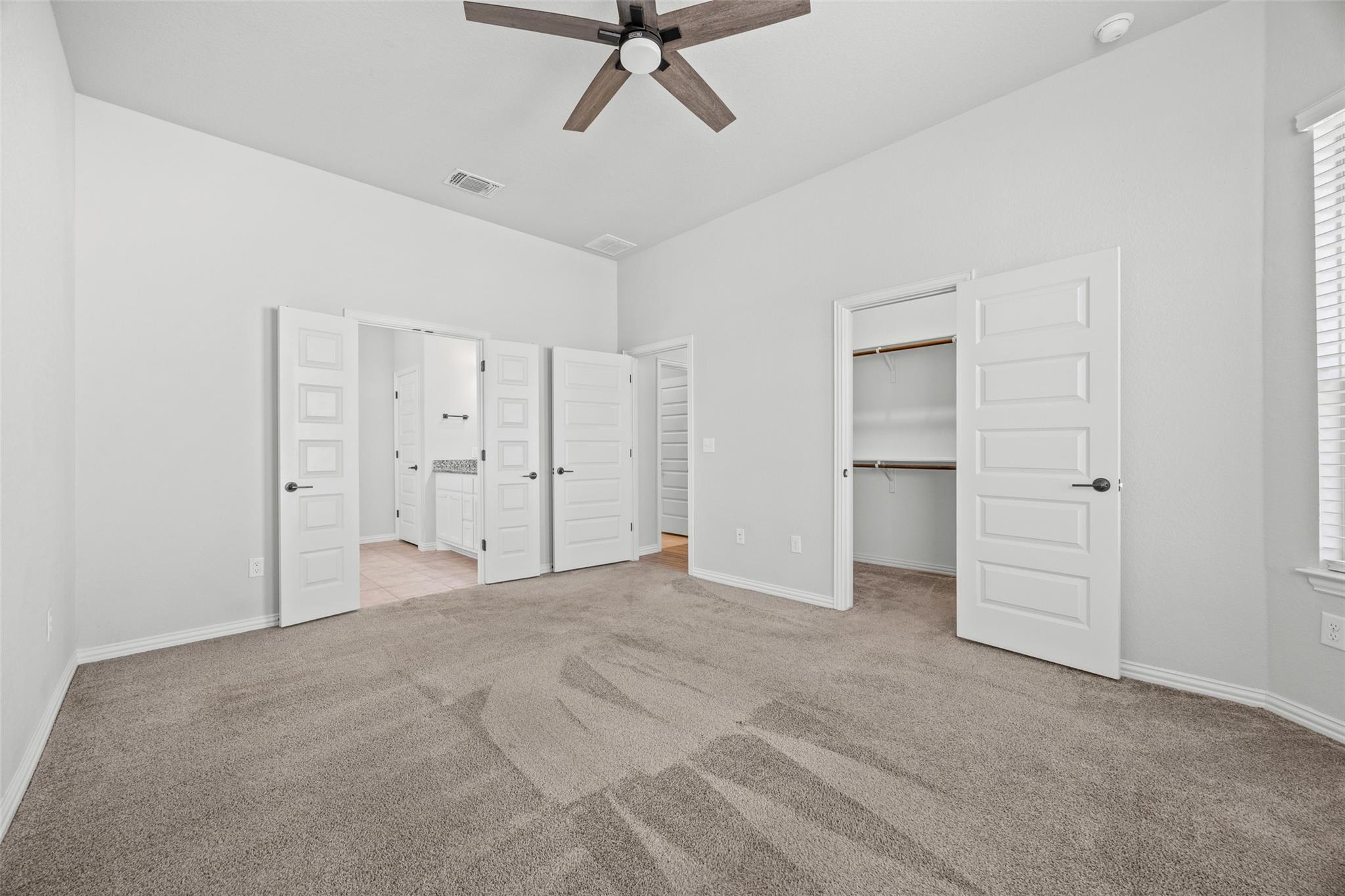12900 Bloomington Dr Property Photo 15