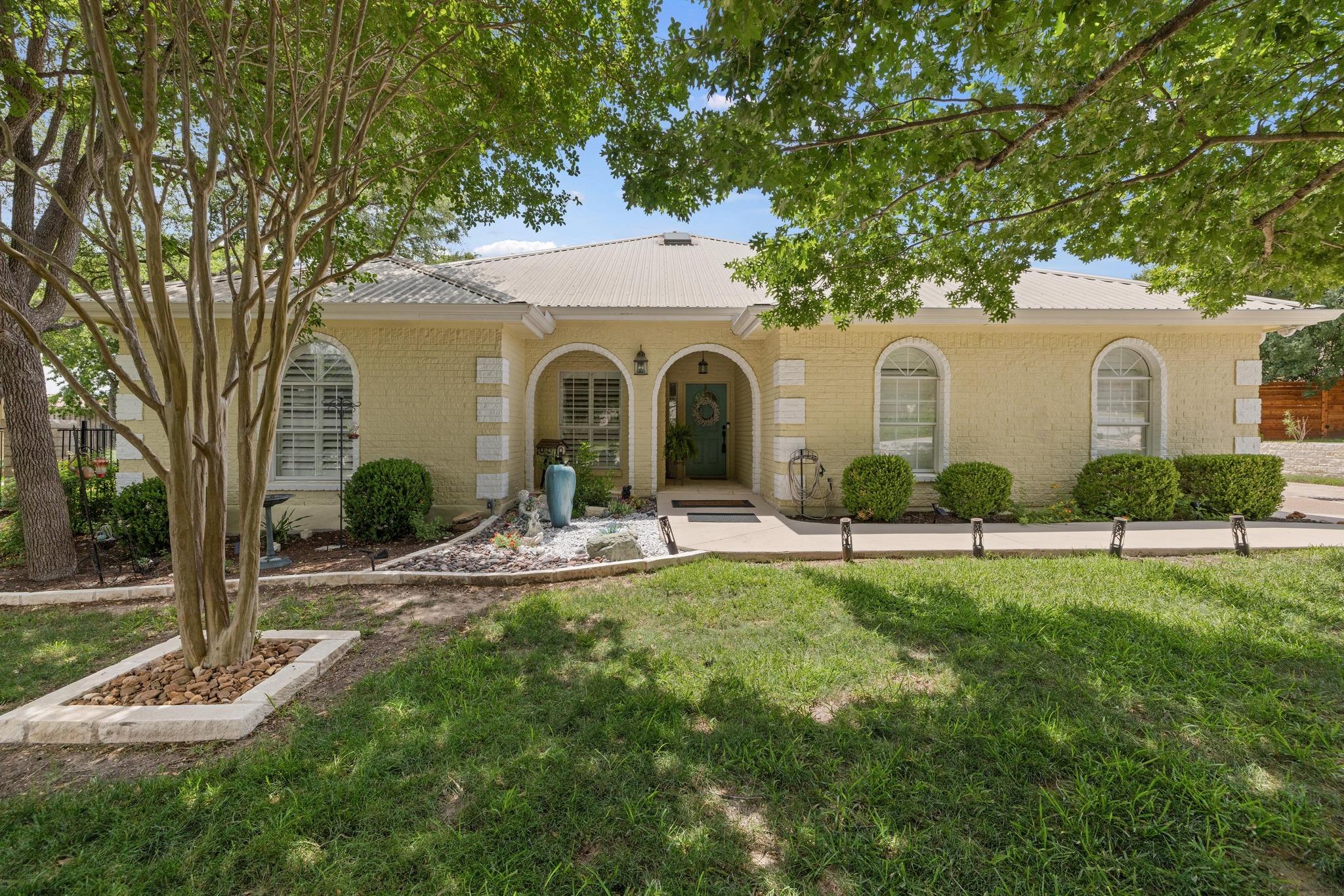 606 Explorer Property Photo 1