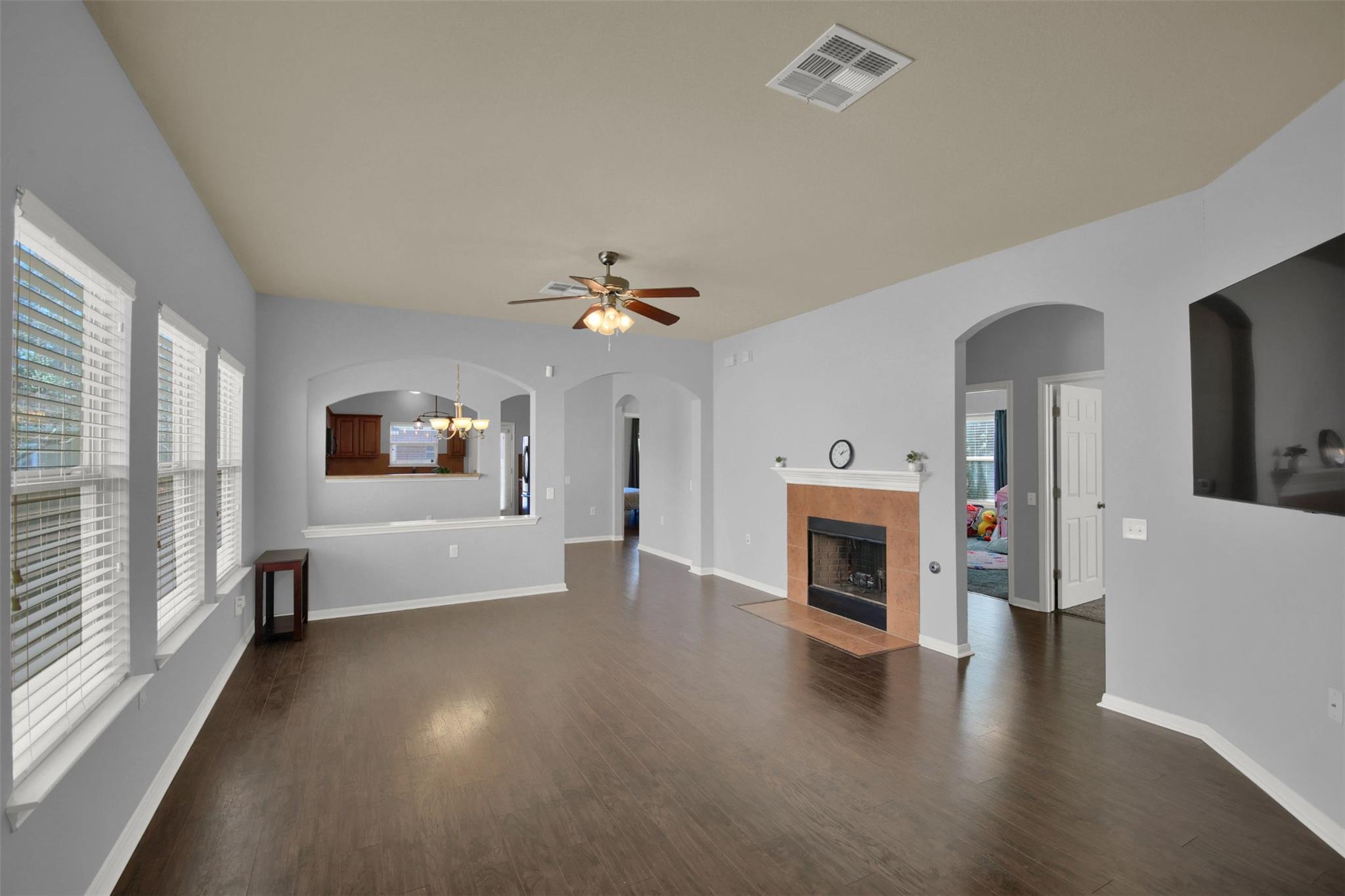 3805 Carbondale Ave Property Photo 4