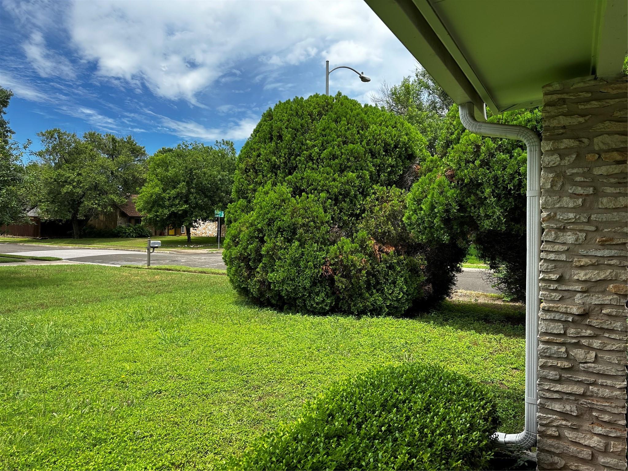 7102 Teaberry DR Property Photo 1