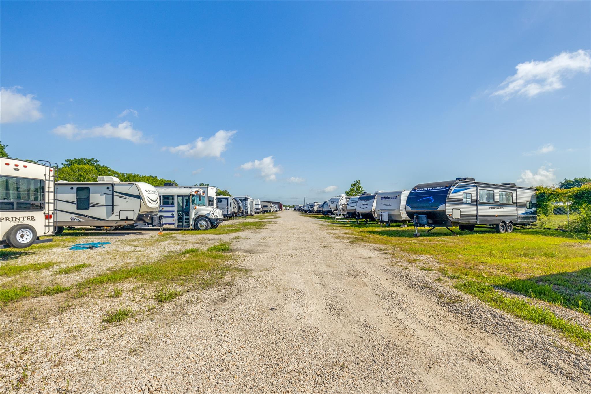 309 W Archer Rd Property Photo 9