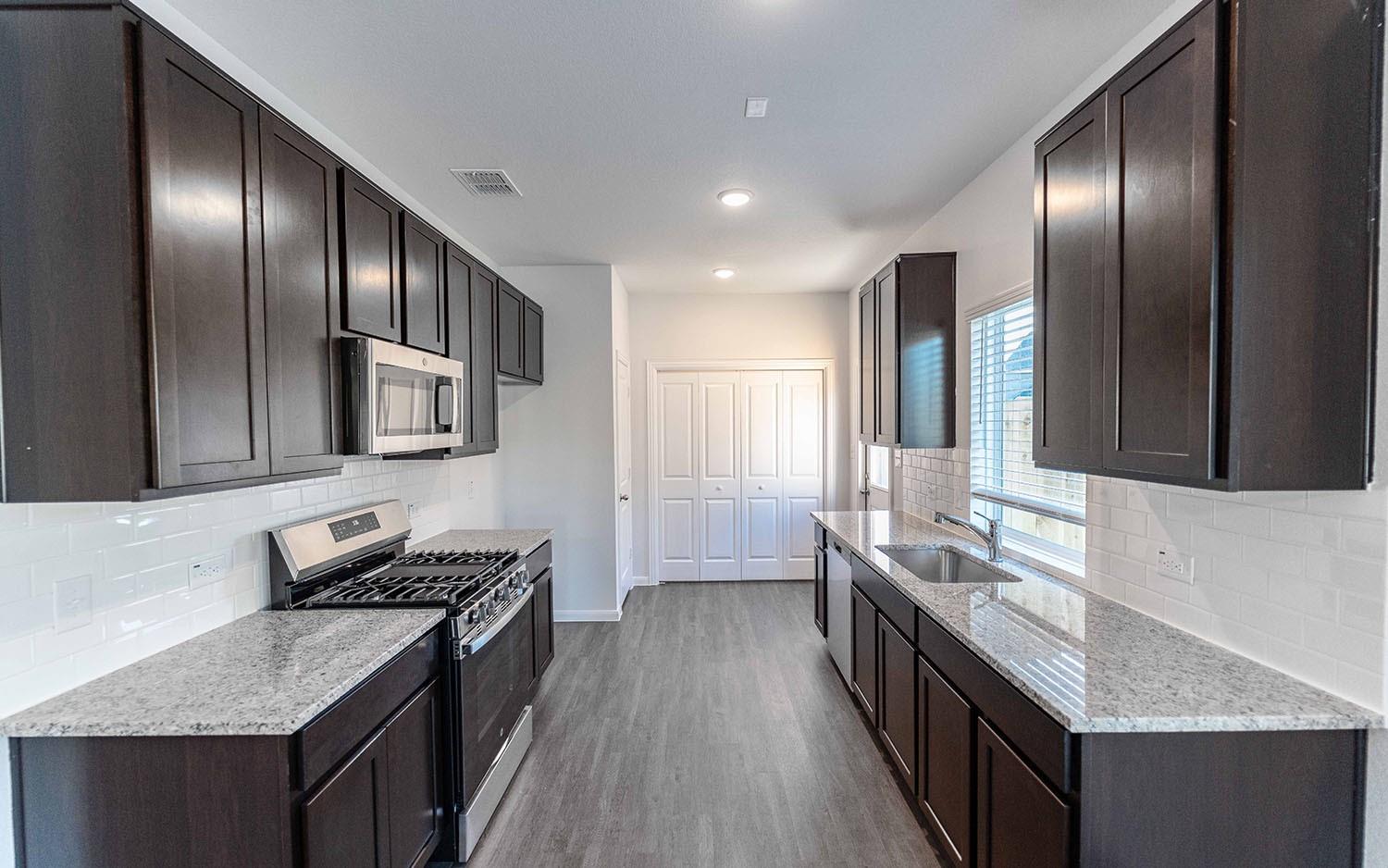 217 Everglades Dr Property Photo 5