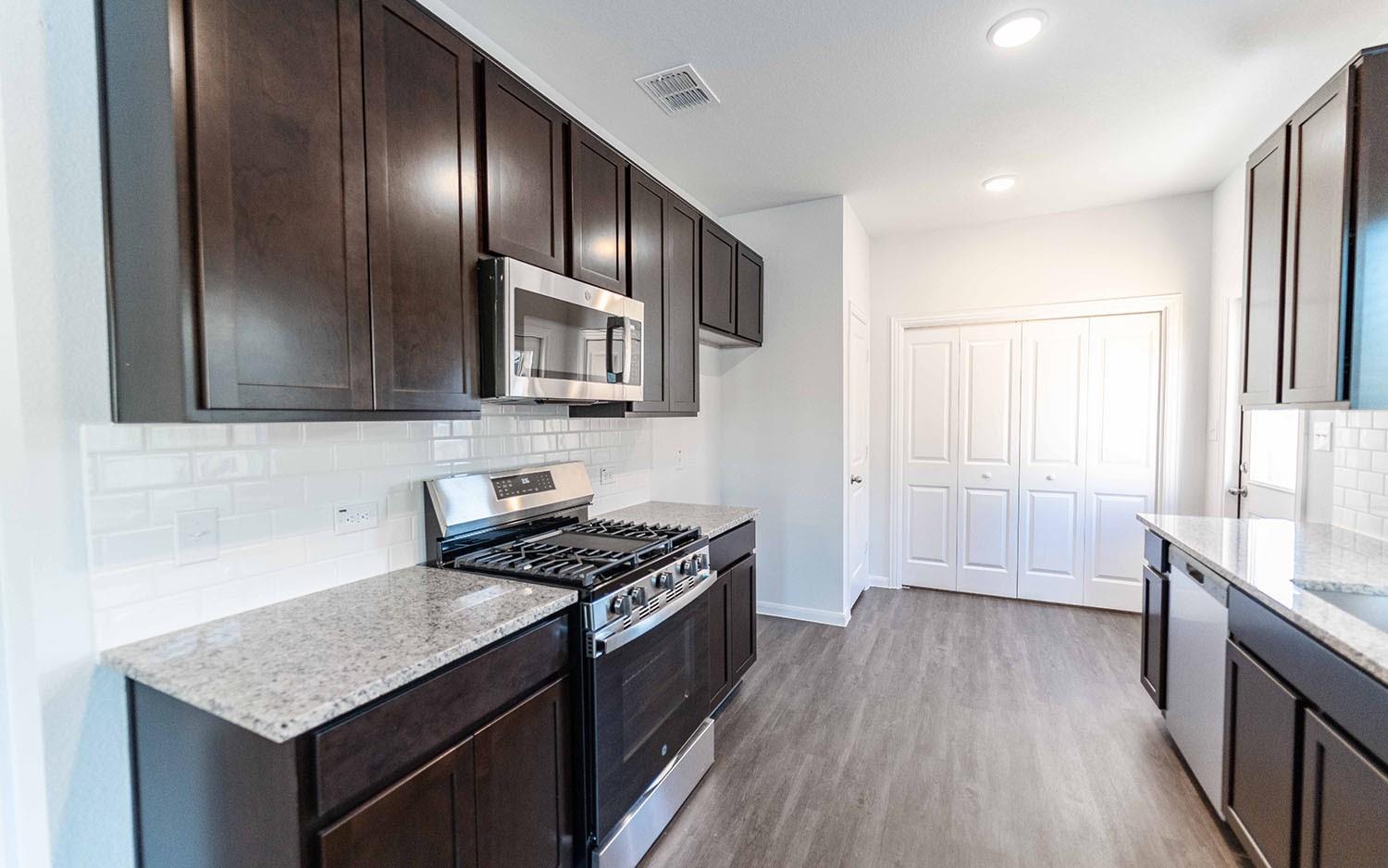 217 Everglades Dr Property Photo 6