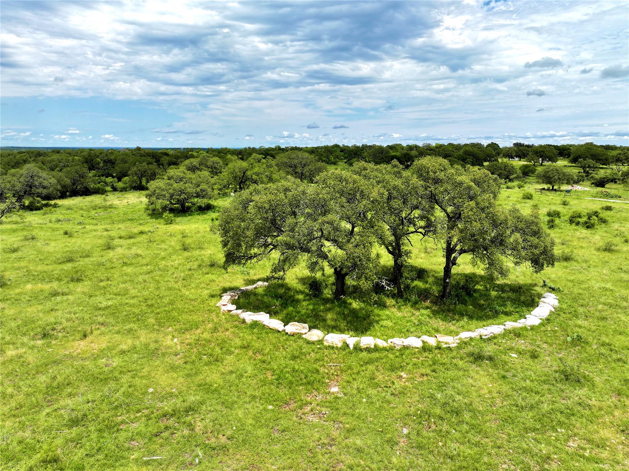 209 Rocky Hollow Rd Property Photo 1