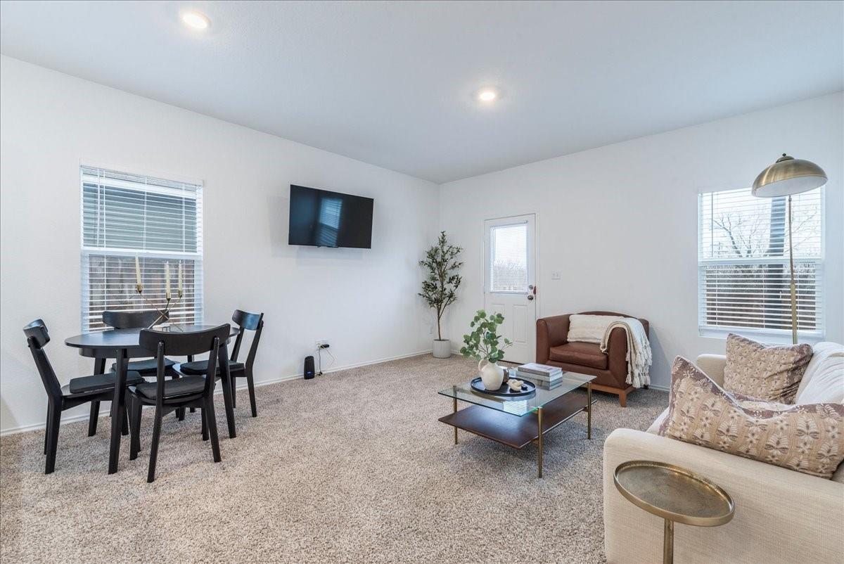 17713 Somerville Ct Property Photo 2