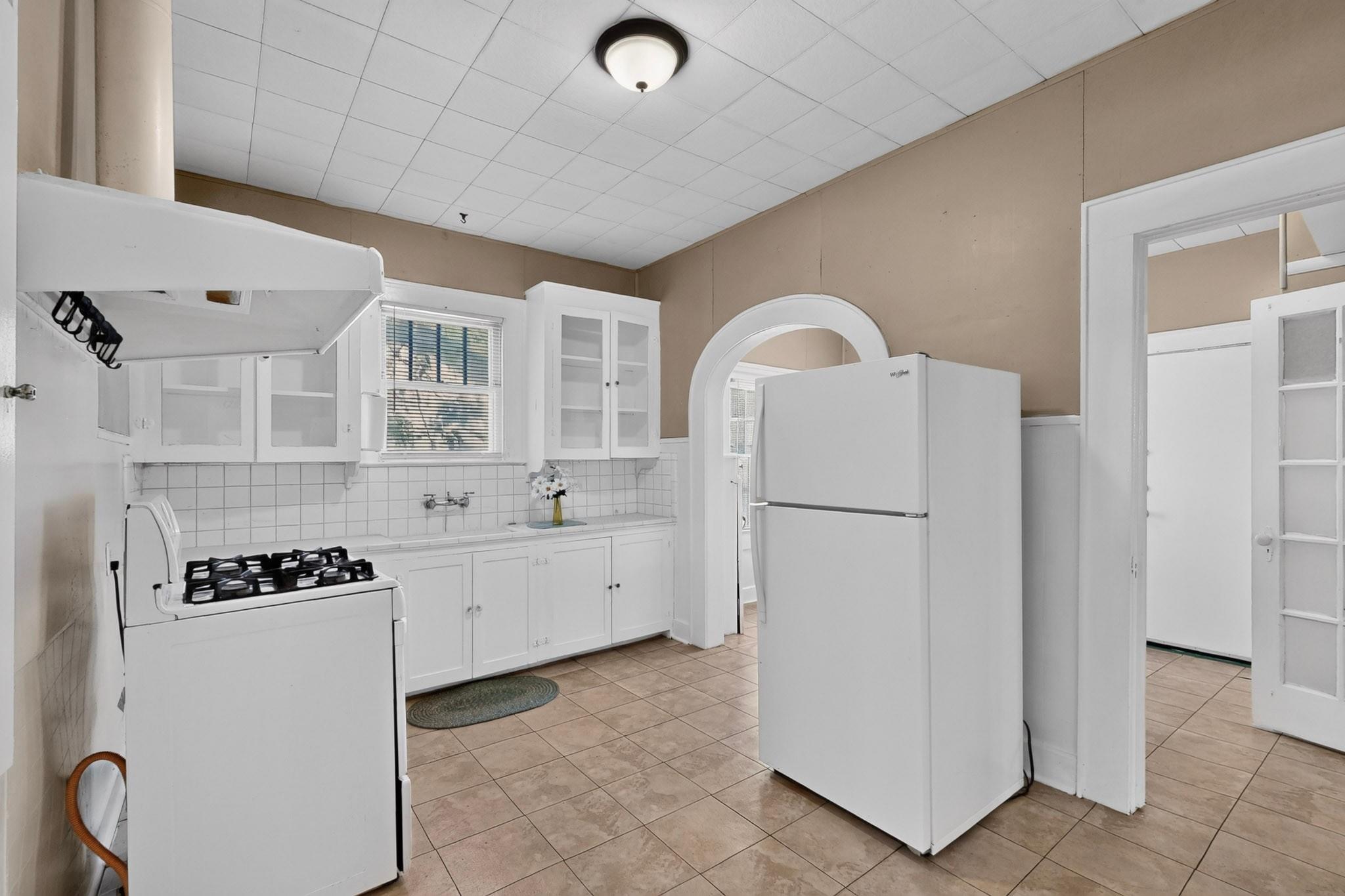 4211 Avenue B None Property Photo 10