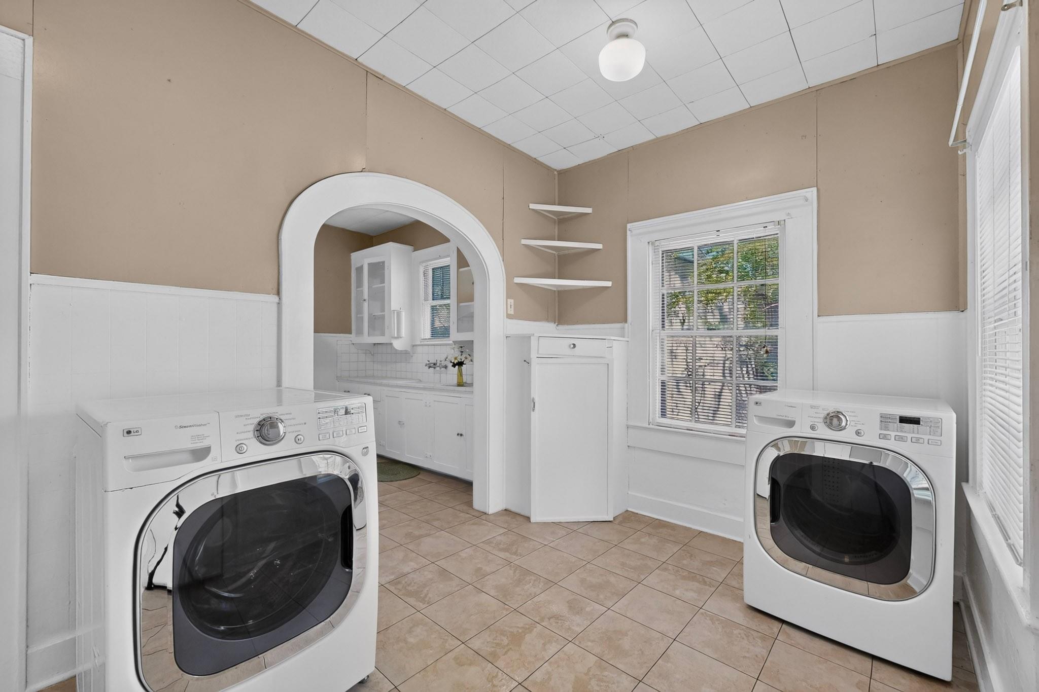 4211 Avenue B None Property Photo 27