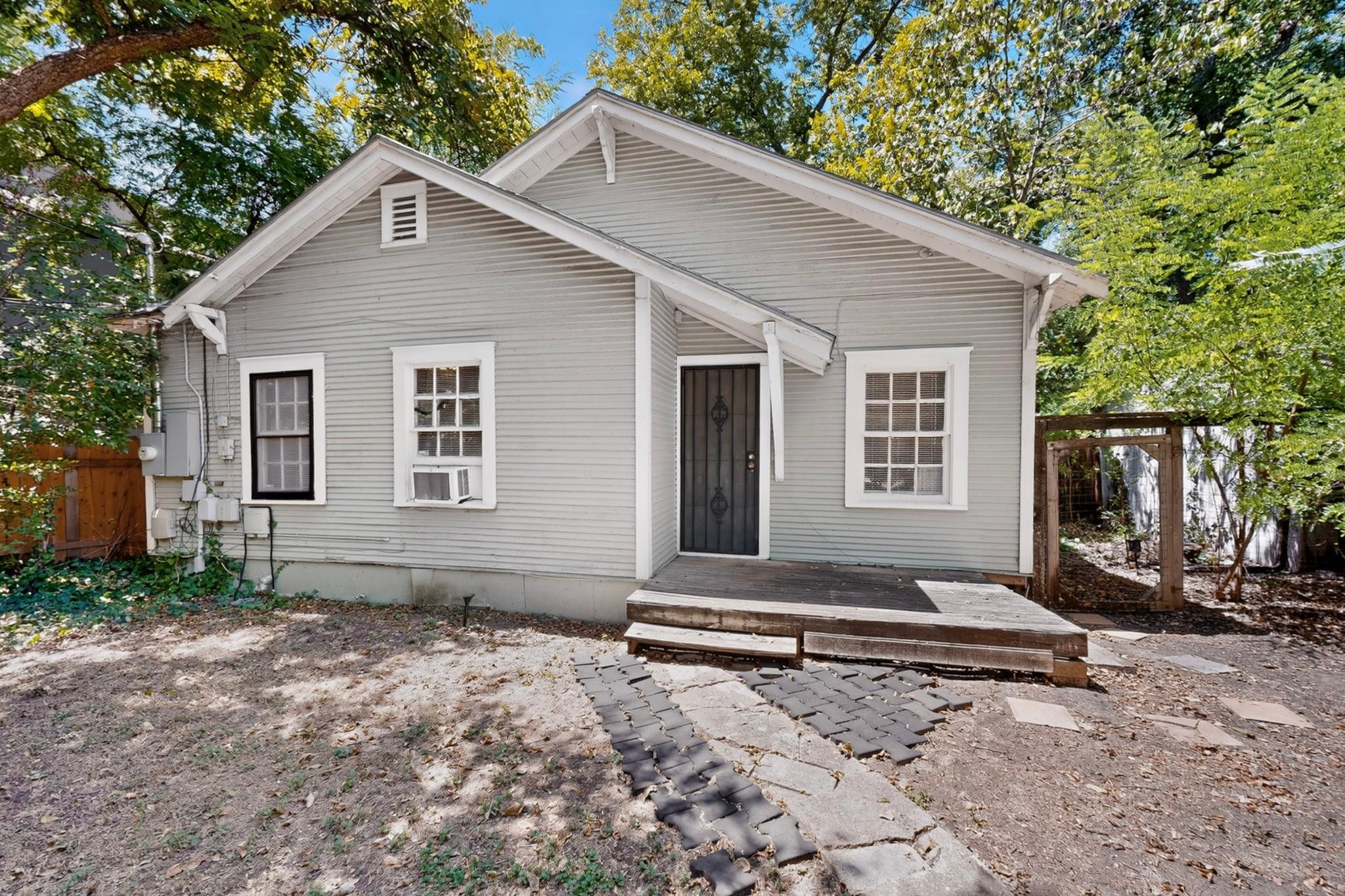 4211 Avenue B None Property Photo 28