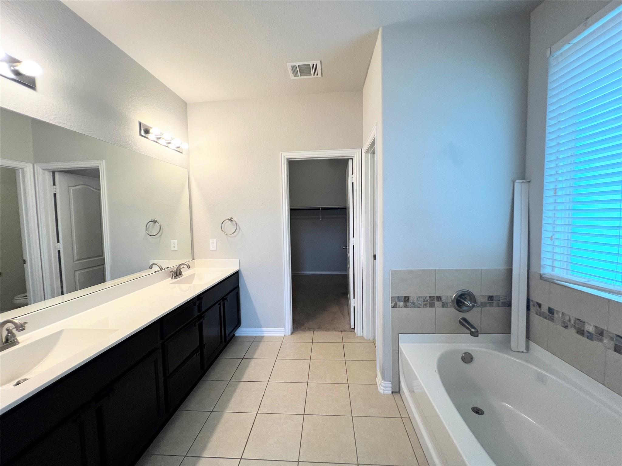 613 Palmilla St Property Photo 14