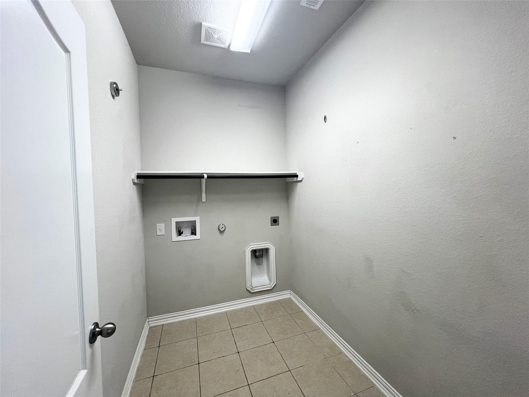 613 Palmilla St Property Photo 29