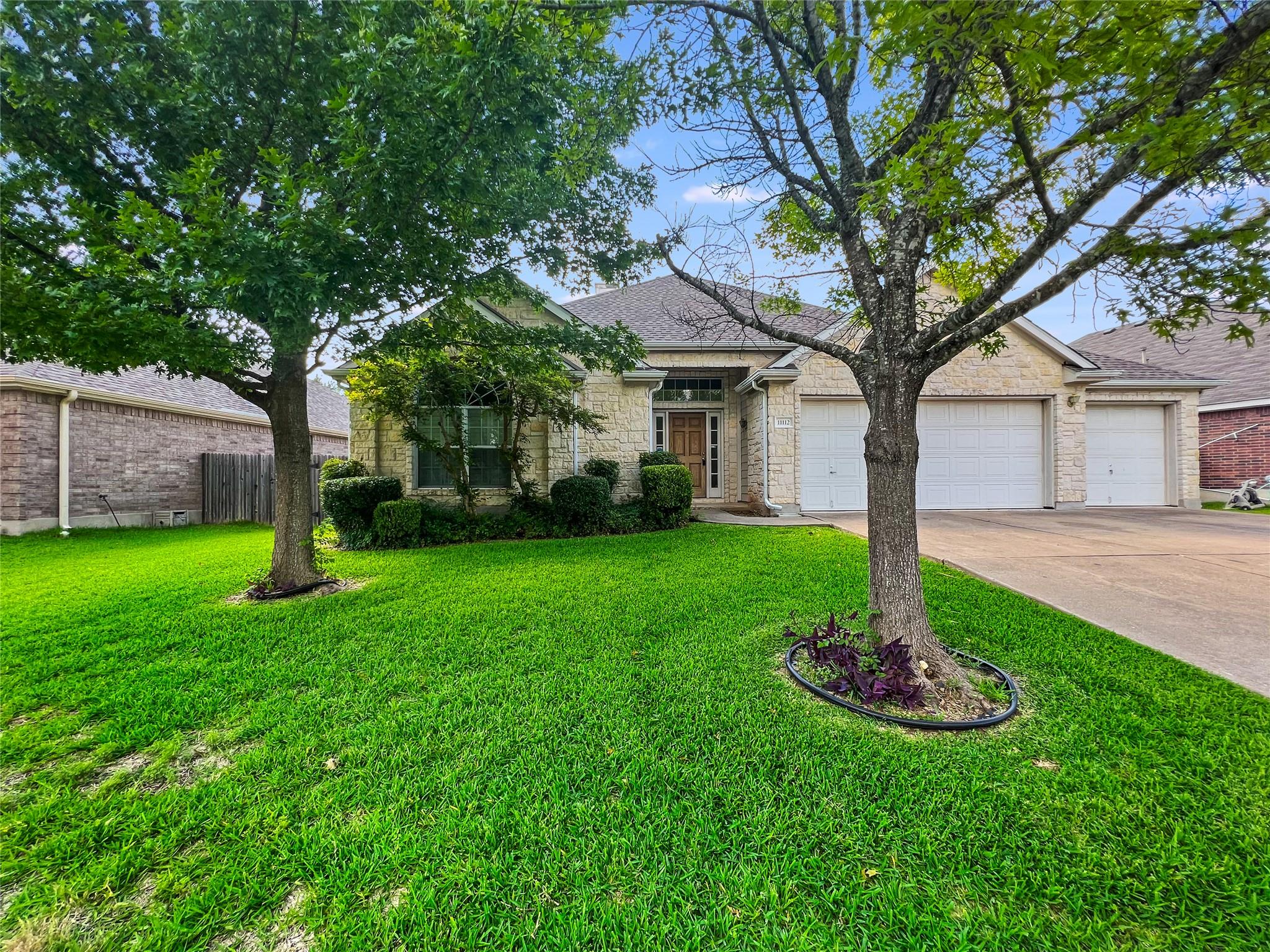 11112 Jockey Bluff Dr Property Photo 1