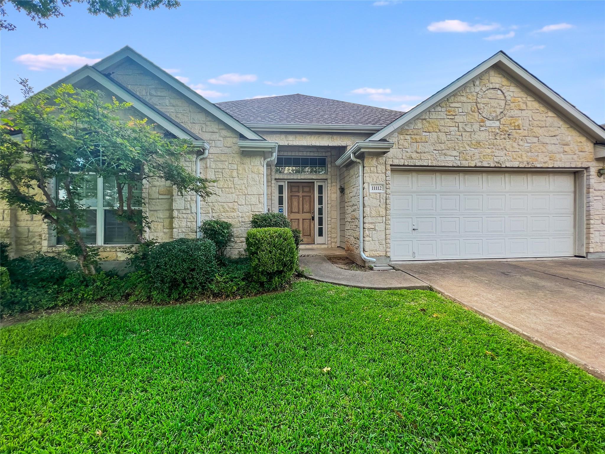 11112 Jockey Bluff Dr Property Photo 4
