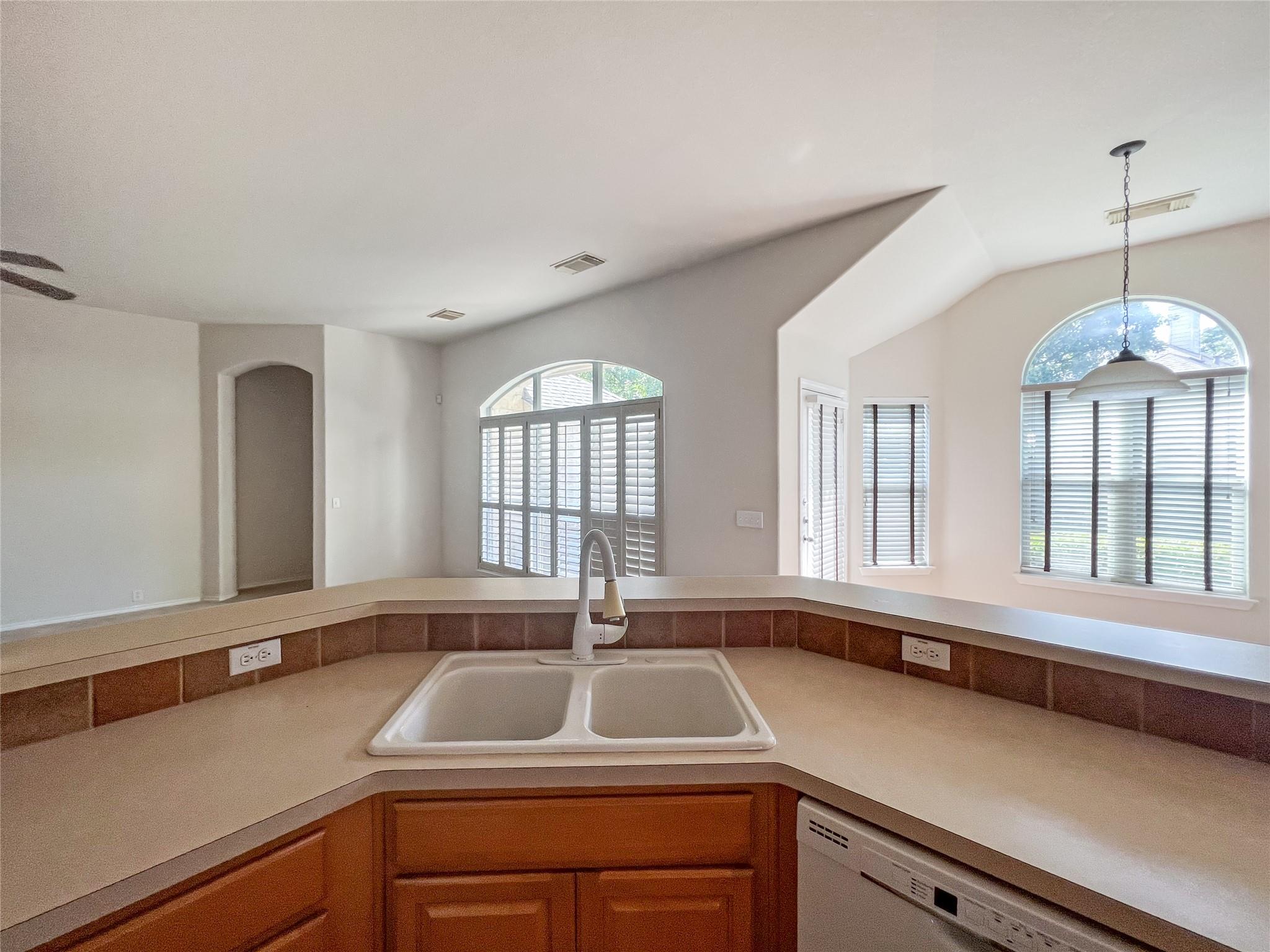 11112 Jockey Bluff Dr Property Photo 12