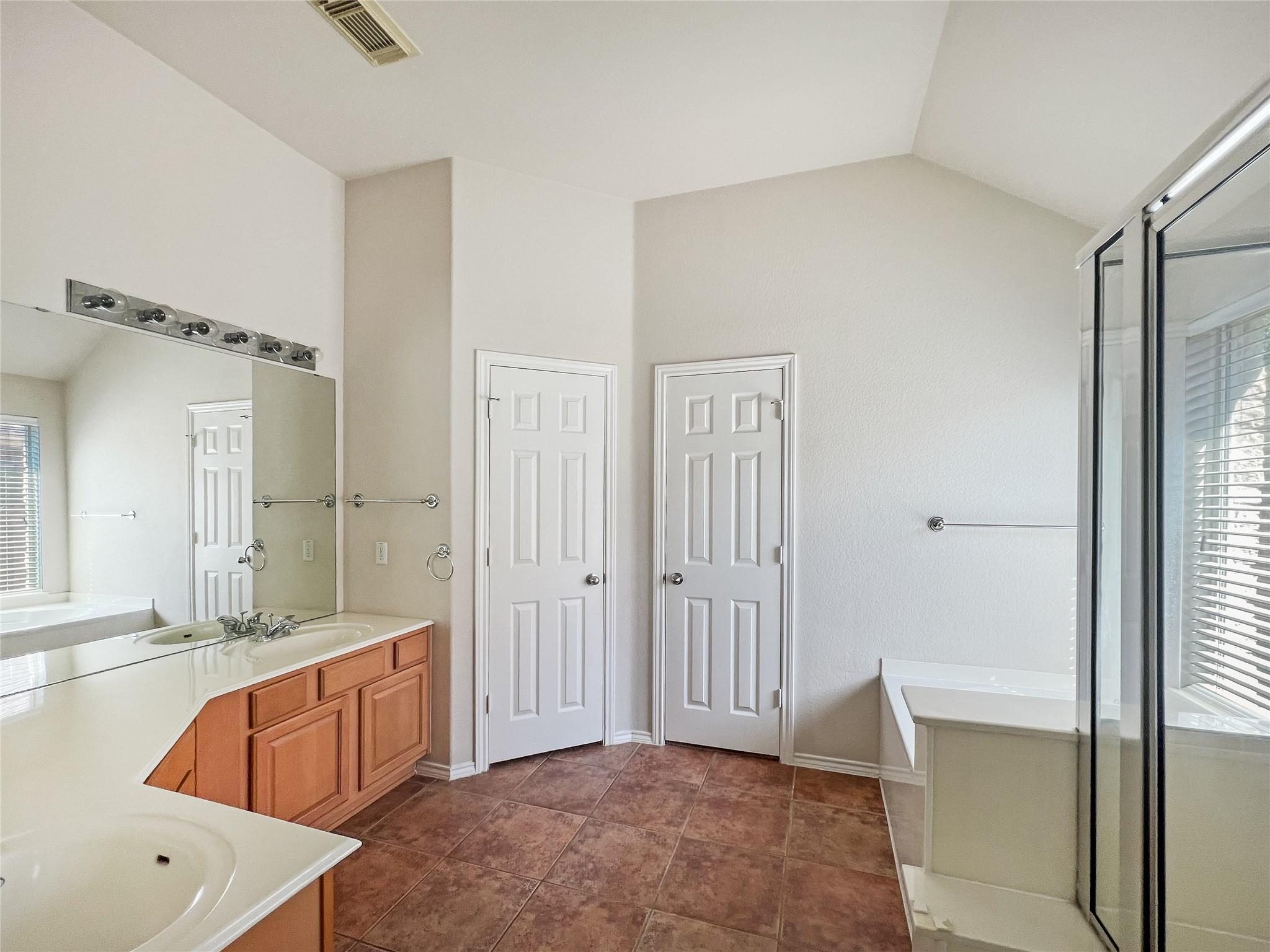 11112 Jockey Bluff Dr Property Photo 22