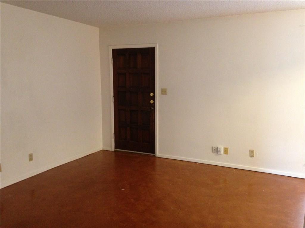 500 E Riverside Dr #211 Property Photo 7
