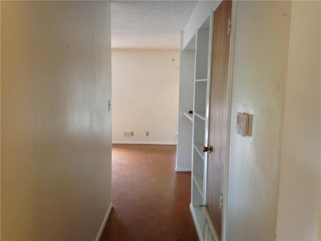500 E Riverside Dr #211 Property Photo 9