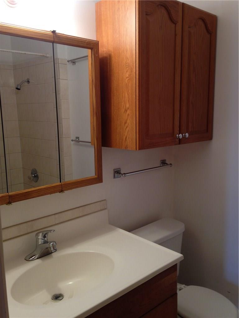 500 E Riverside Dr #211 Property Photo 10