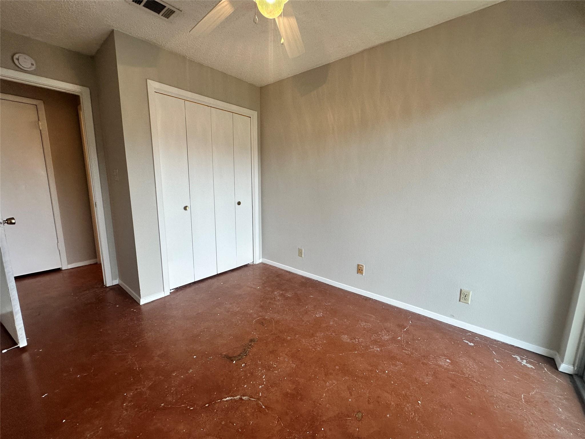 500 E Riverside Dr #211 Property Photo 20