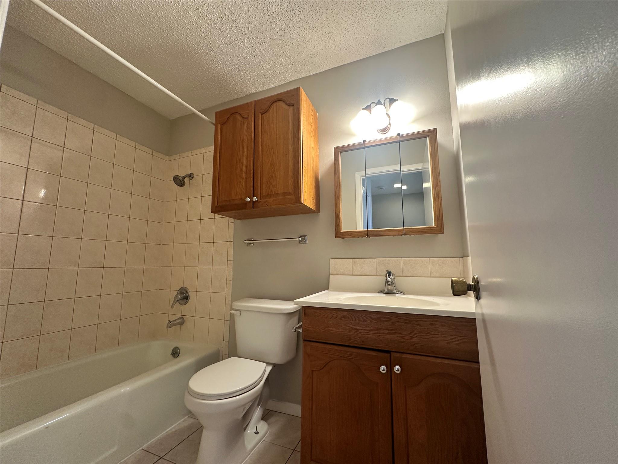 500 E Riverside Dr #211 Property Photo 21