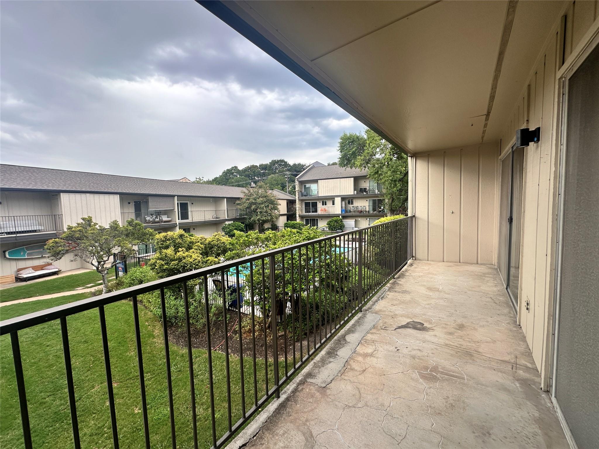 500 E Riverside Dr #211 Property Photo 24