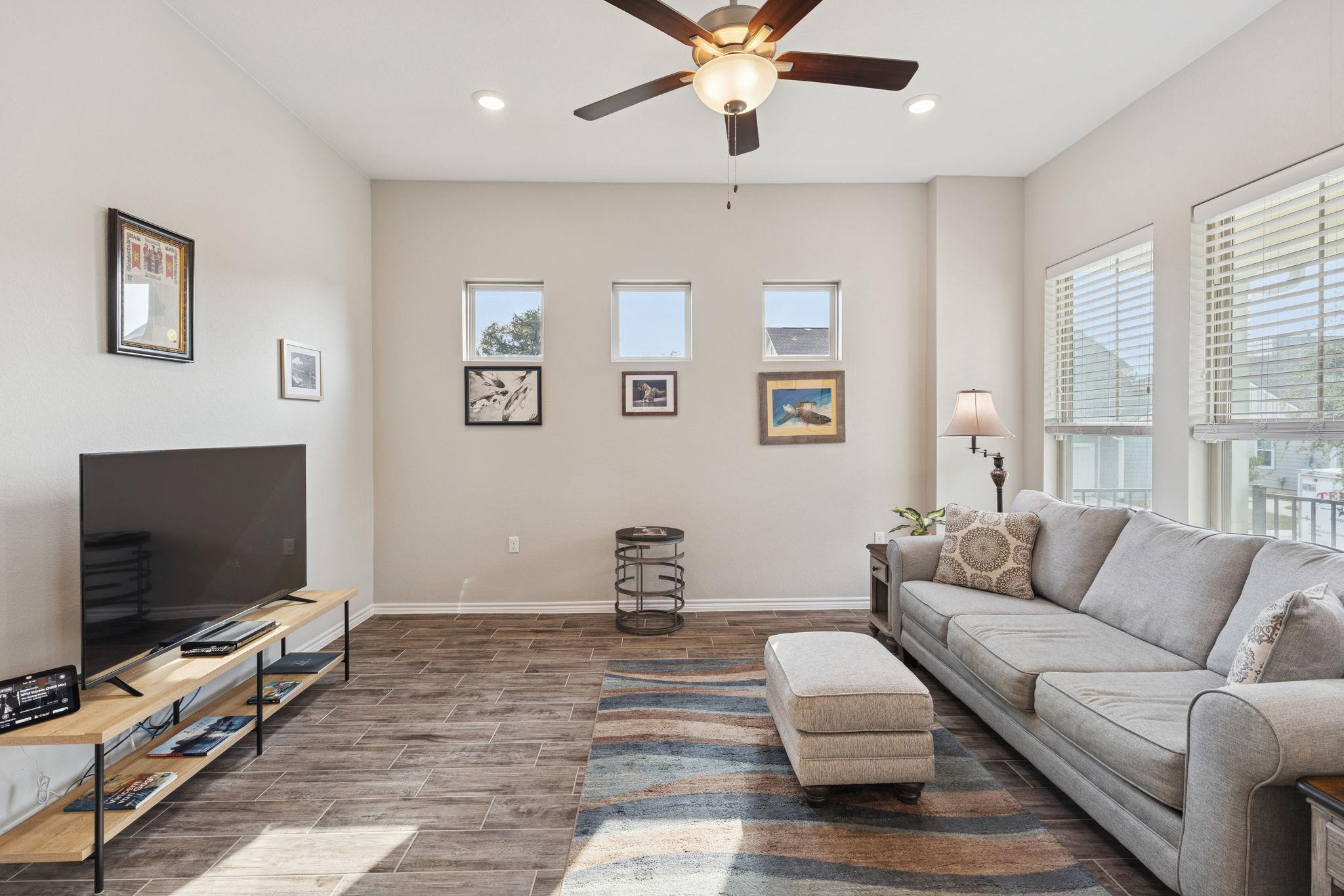 105 Lafitte Dr #101 Property Photo 6
