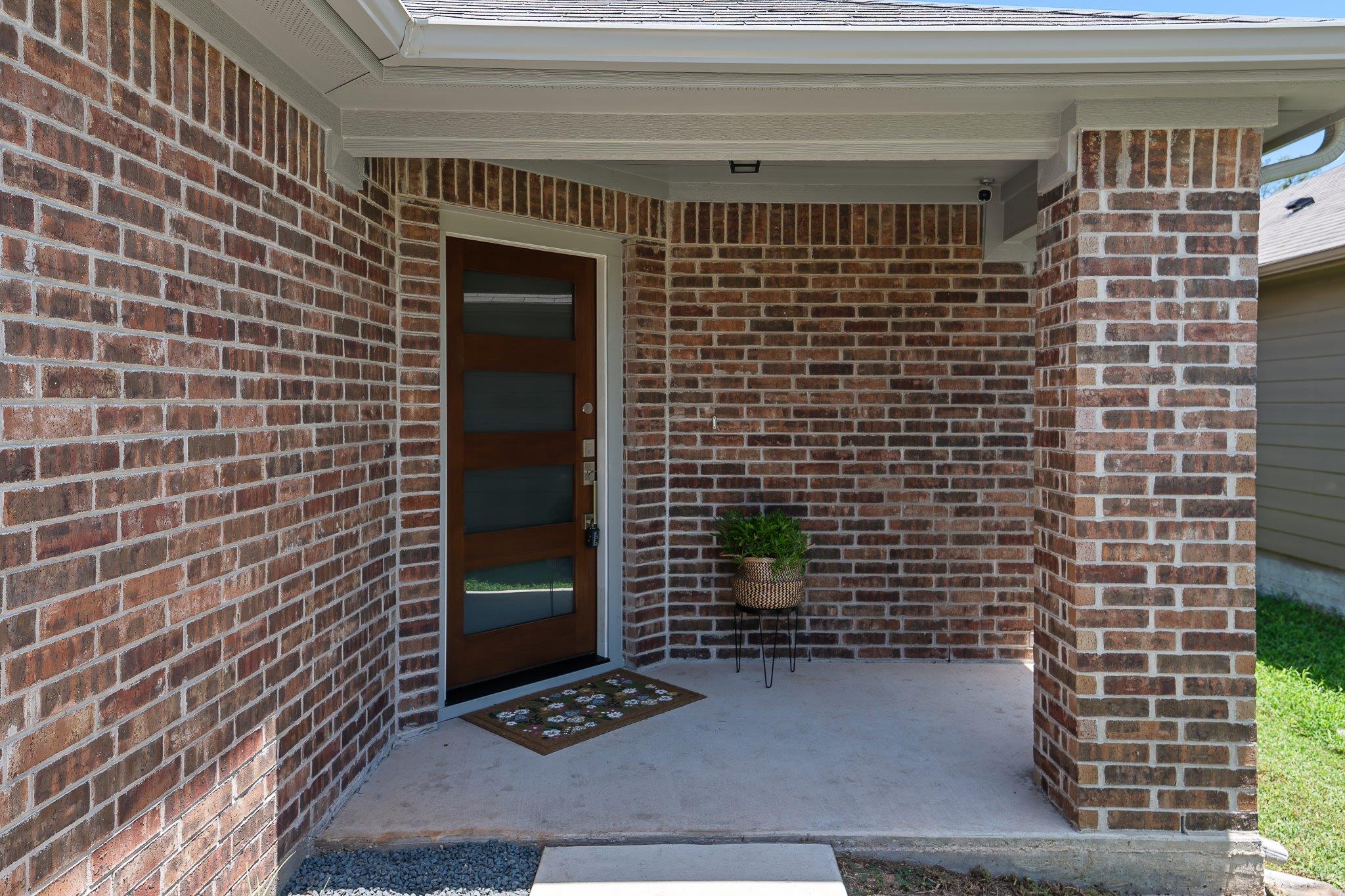 19304 Great Falls Dr Property Photo 7