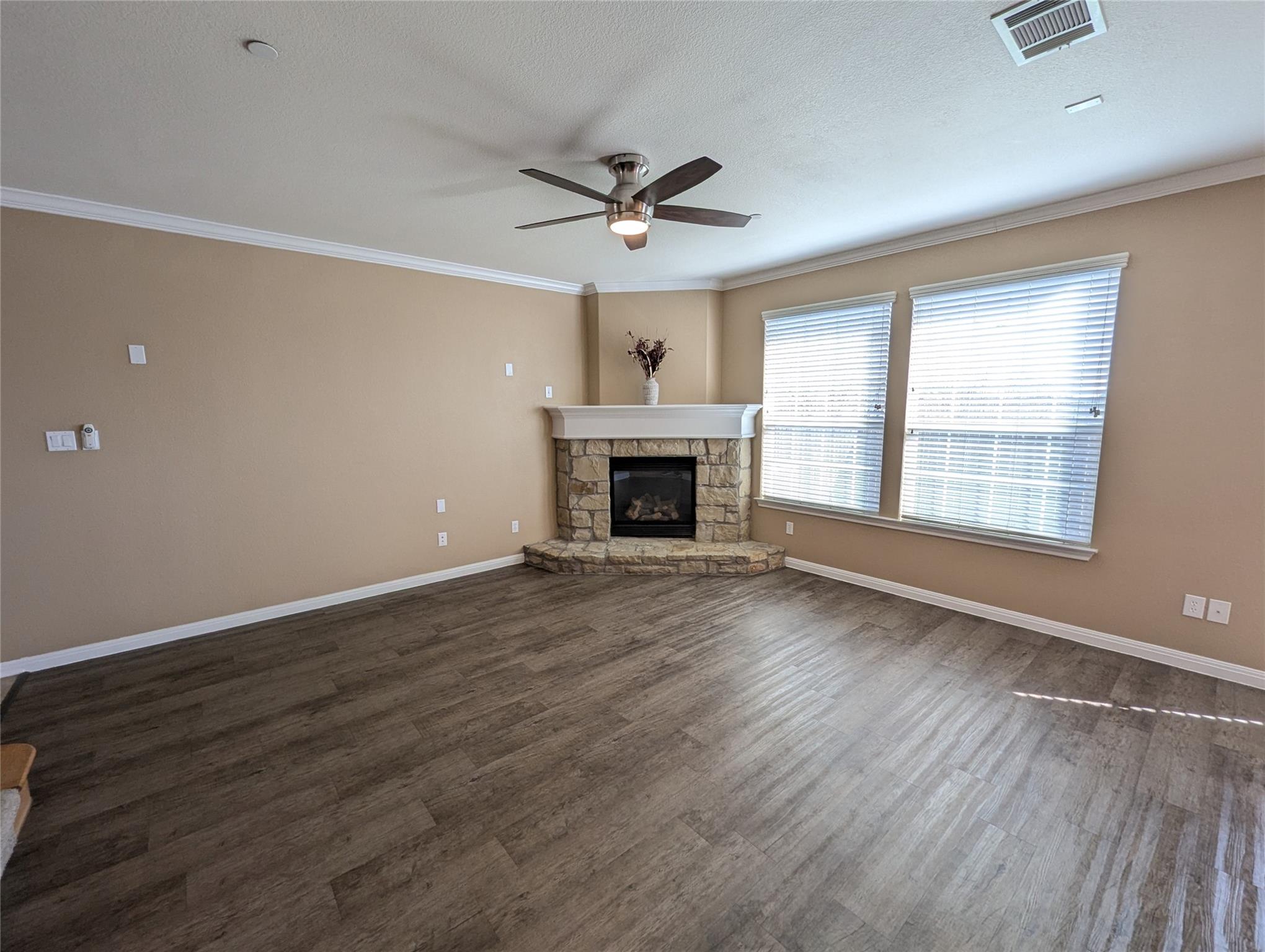 1101 E Parmer Ln 309 Property Photo 6