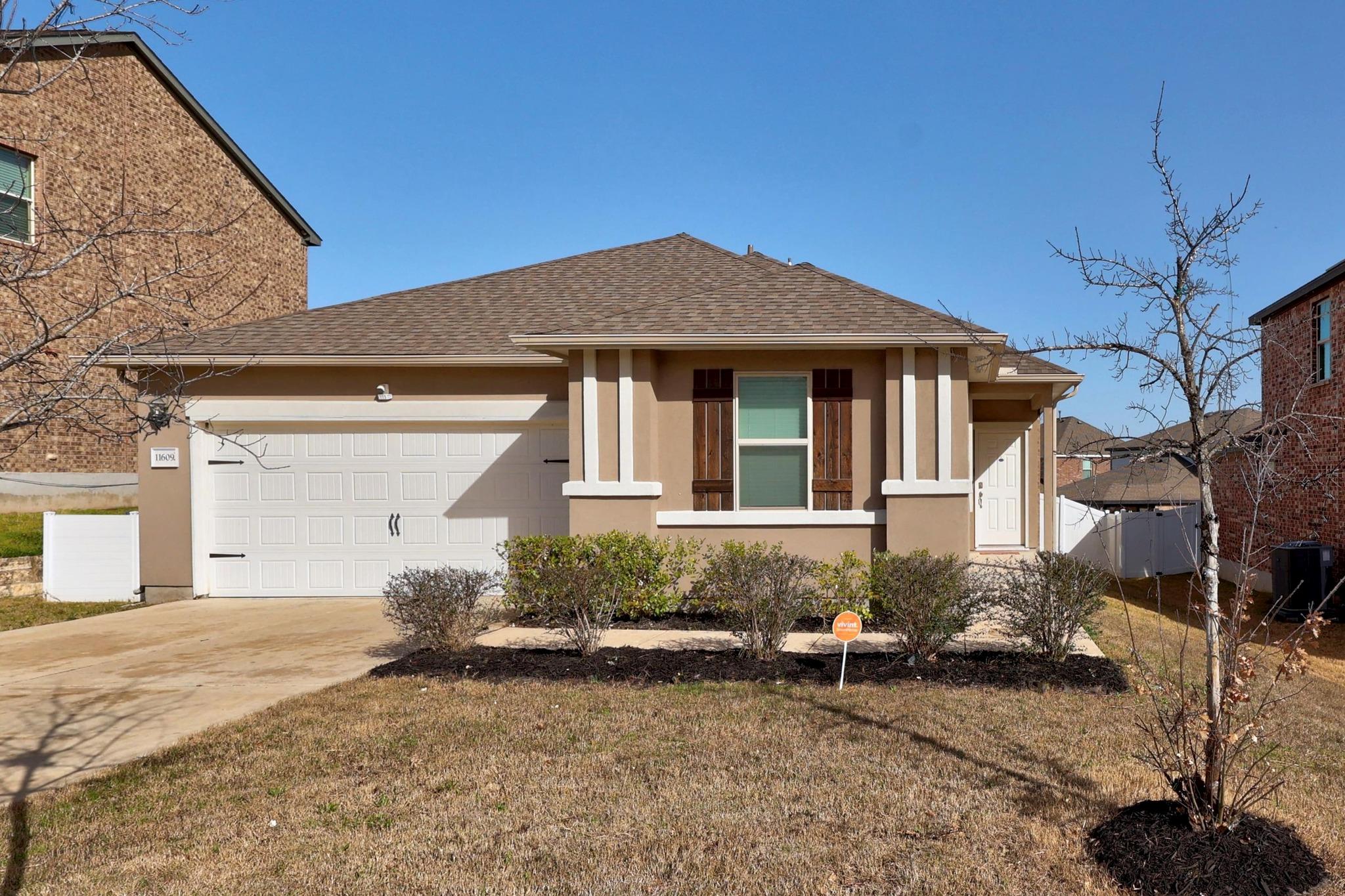 11609 River Plantation DR Property Photo 1