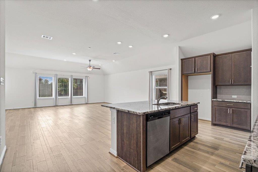 277 Spinnaker Loop Property Photo 7