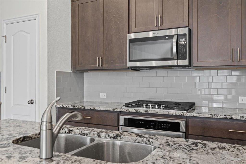 277 Spinnaker Loop Property Photo 9
