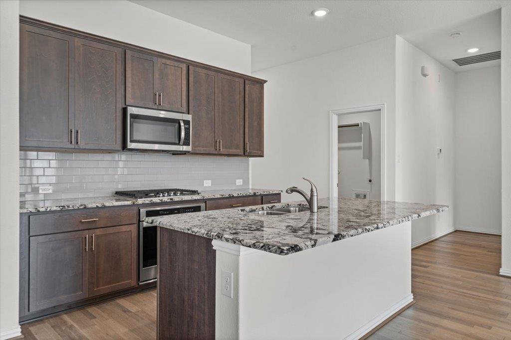277 Spinnaker Loop Property Photo 11