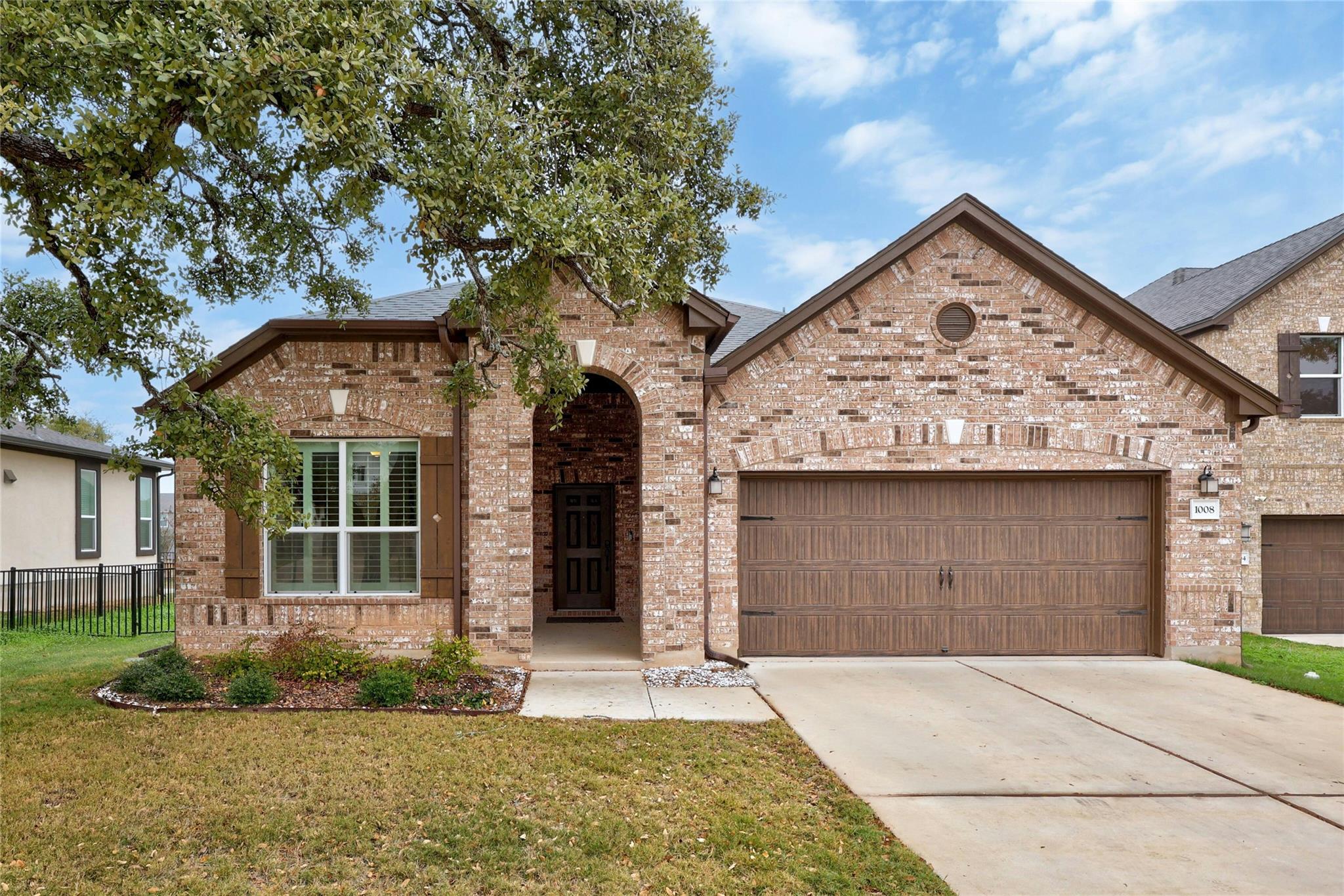 1008 Desaix Dr Property Photo