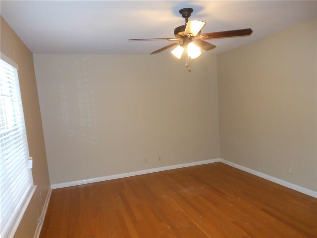 2516 Enfield Rd #102 Property Photo 5
