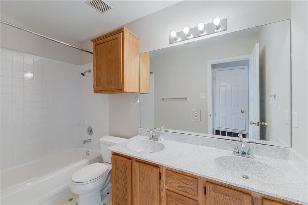 13460 Athens Trl Property Photo 12