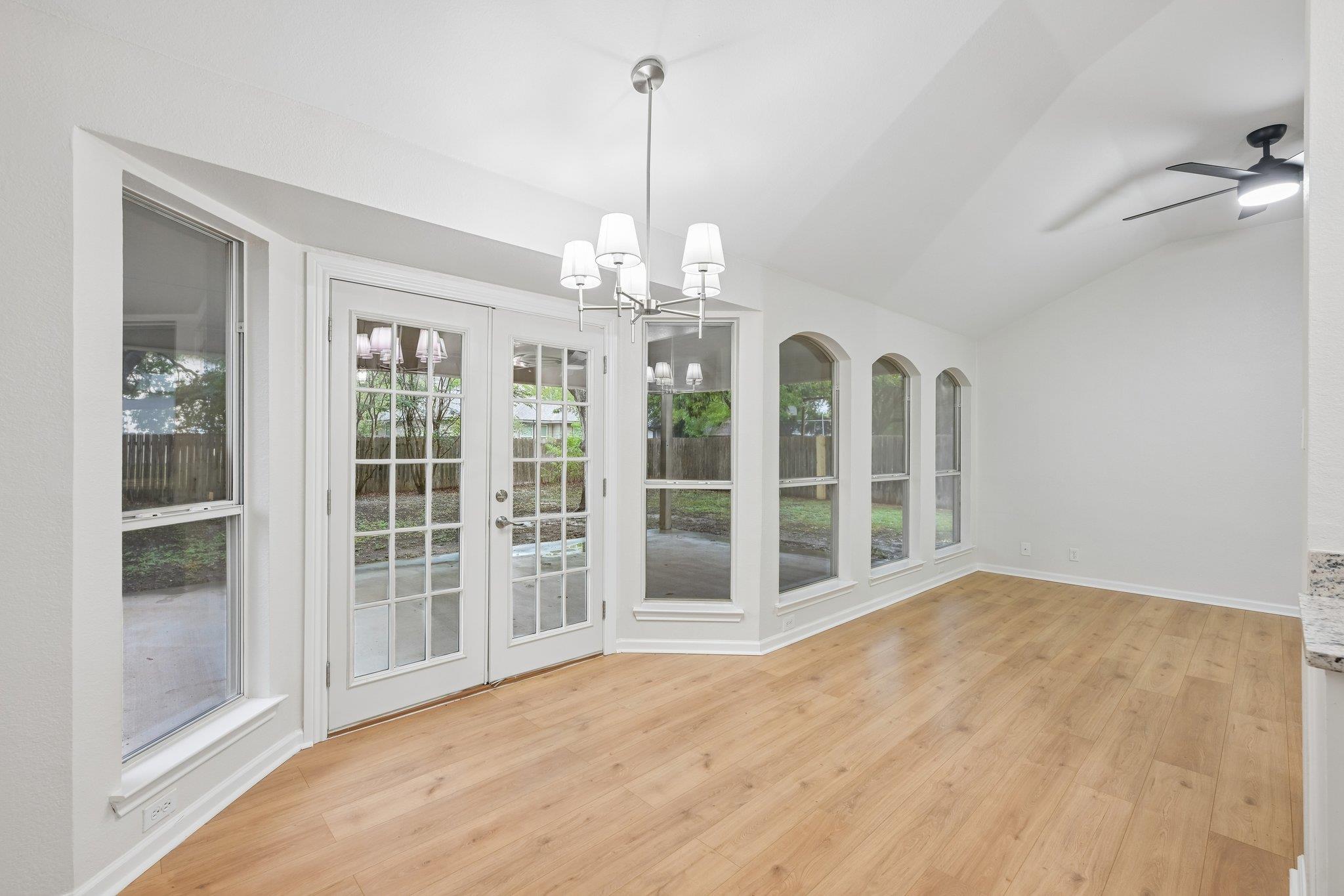 500 Britni Loop Property Photo 8