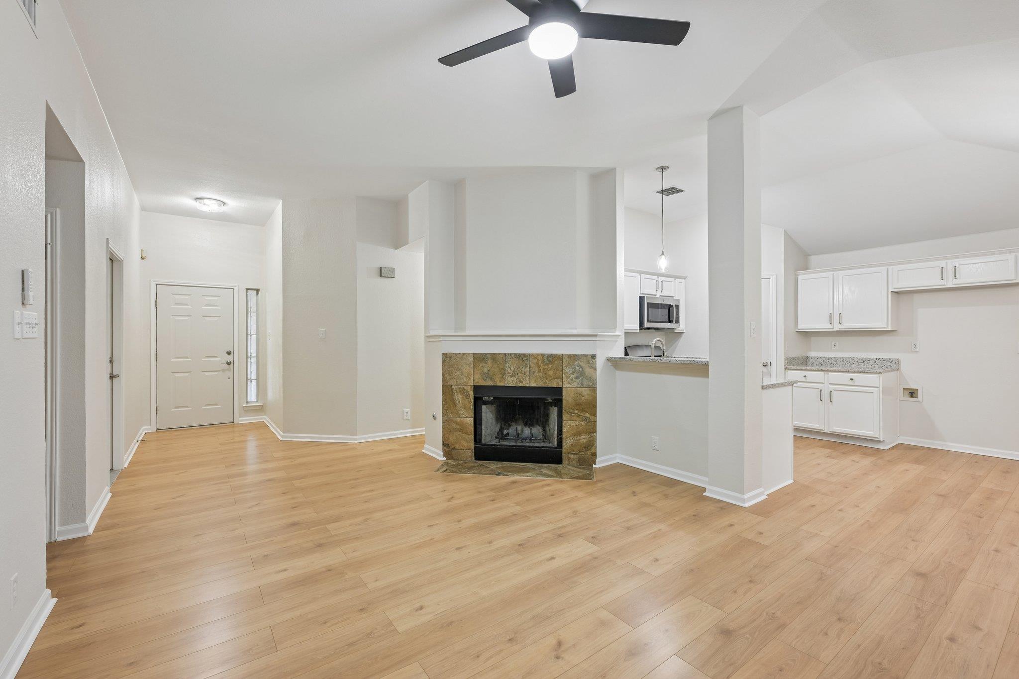 500 Britni Loop Property Photo 11