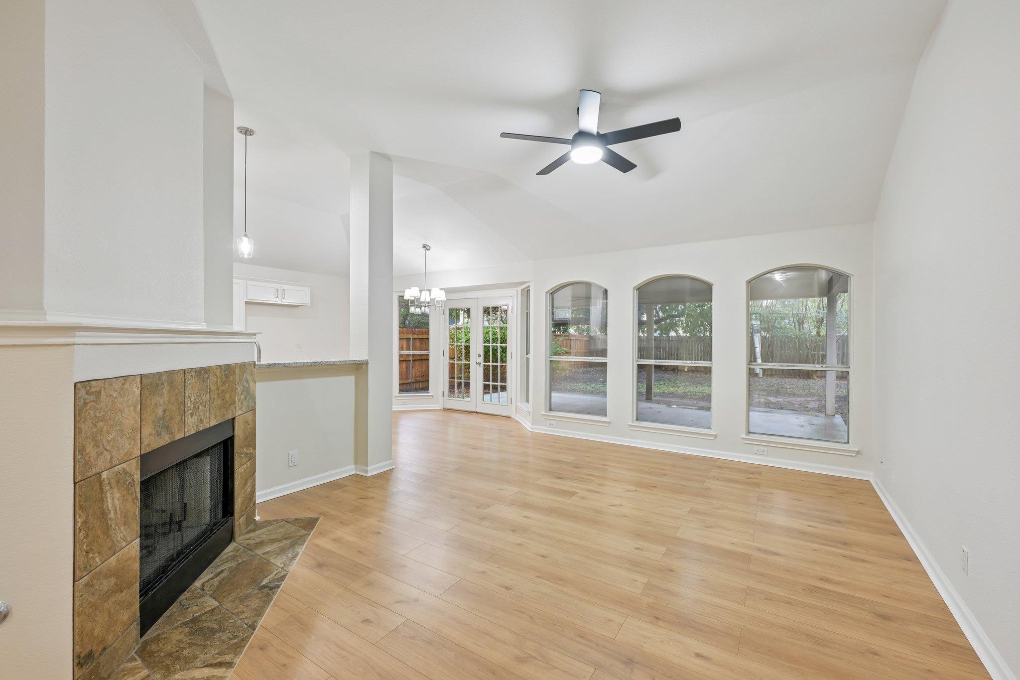 500 Britni Loop Property Photo 12