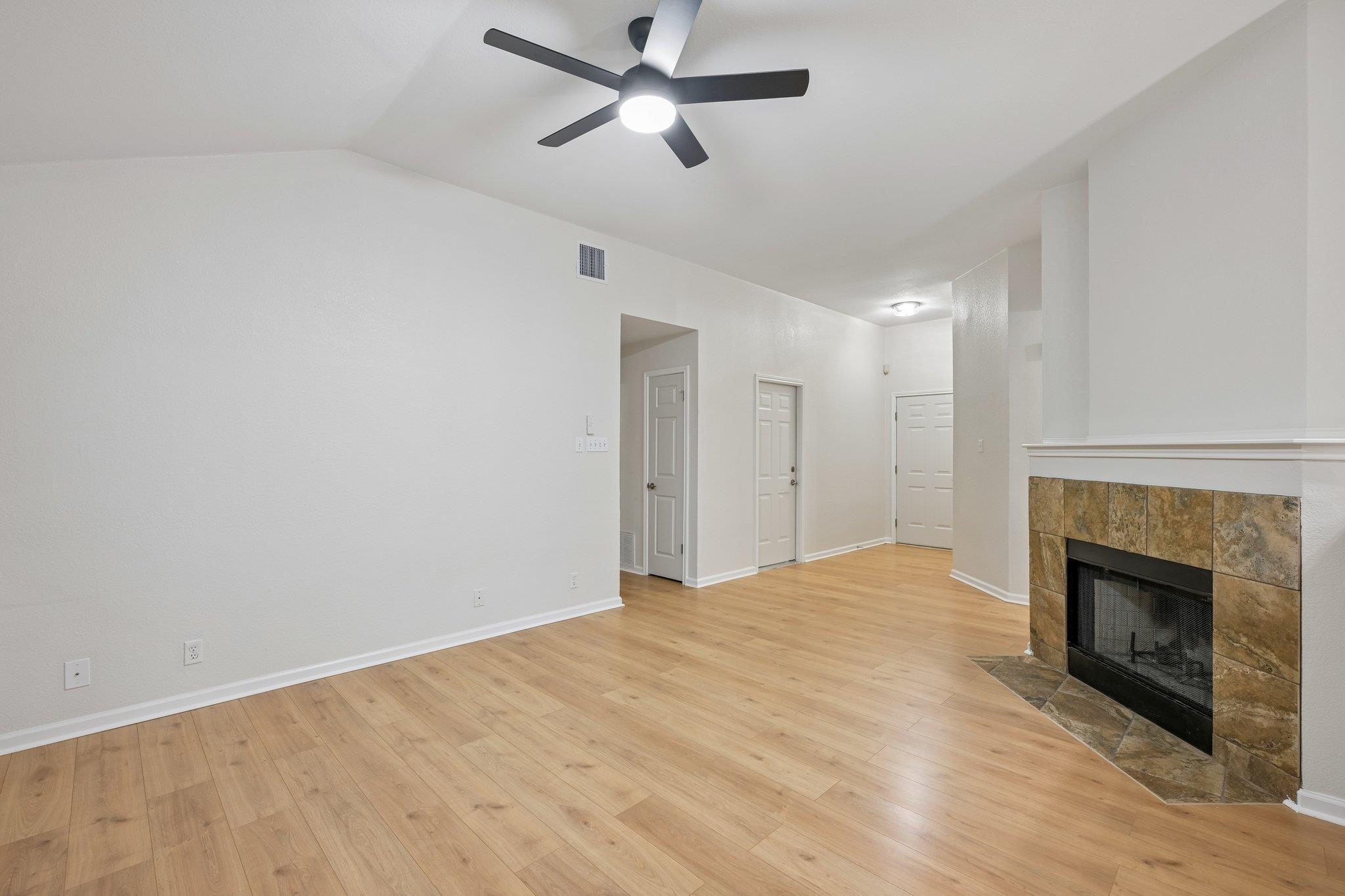 500 Britni Loop Property Photo 13