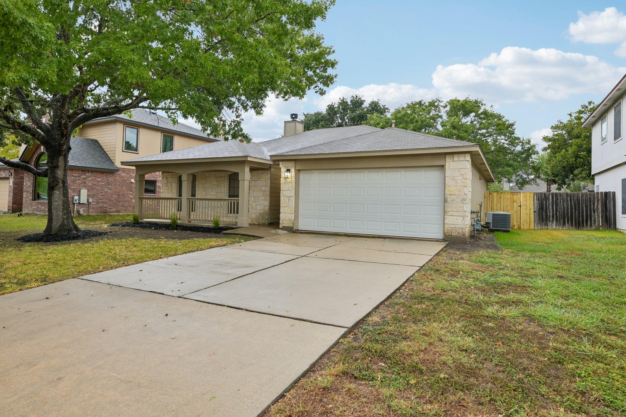 500 Britni Loop Property Photo 24