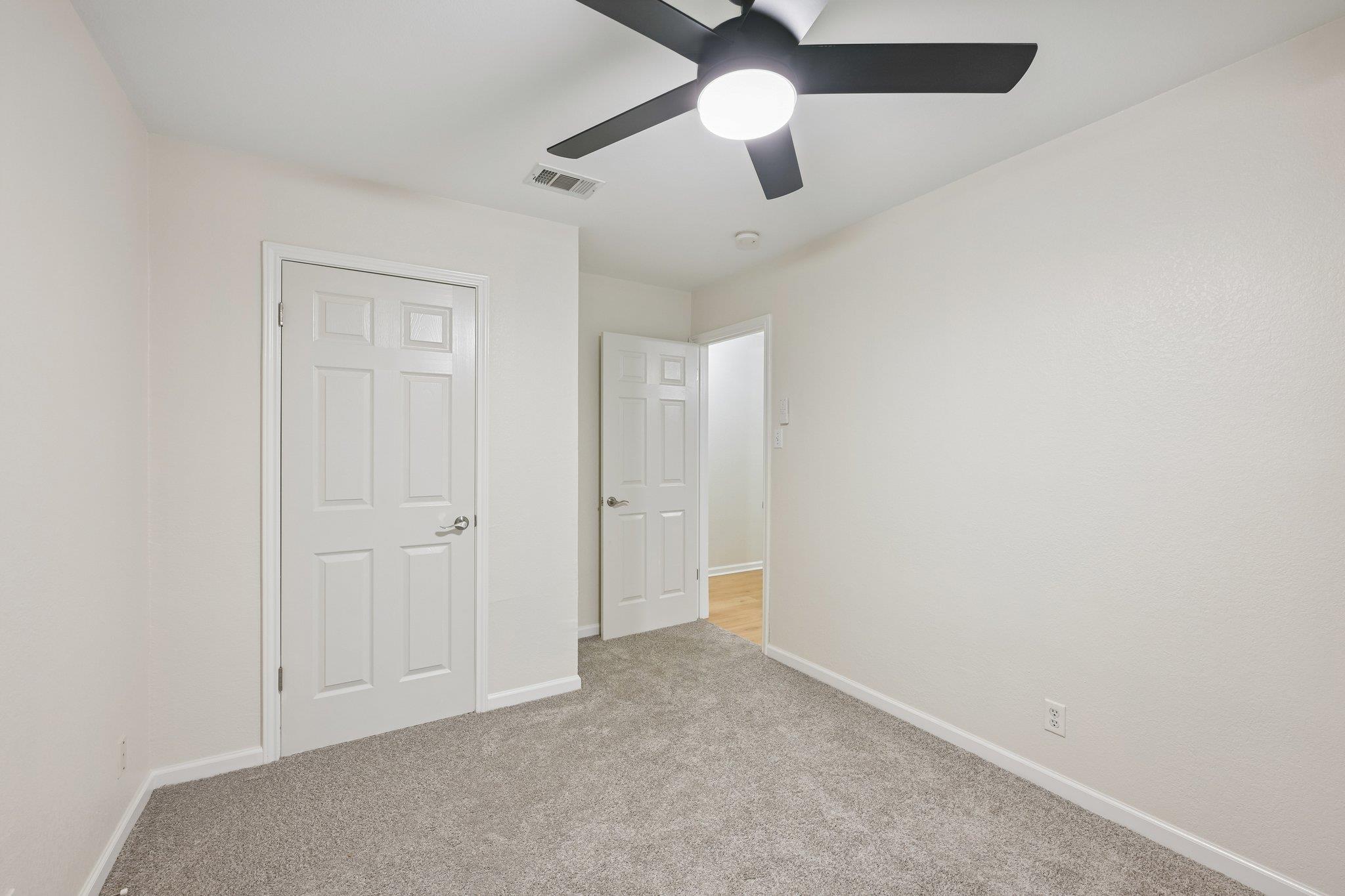 500 Britni Loop Property Photo 27