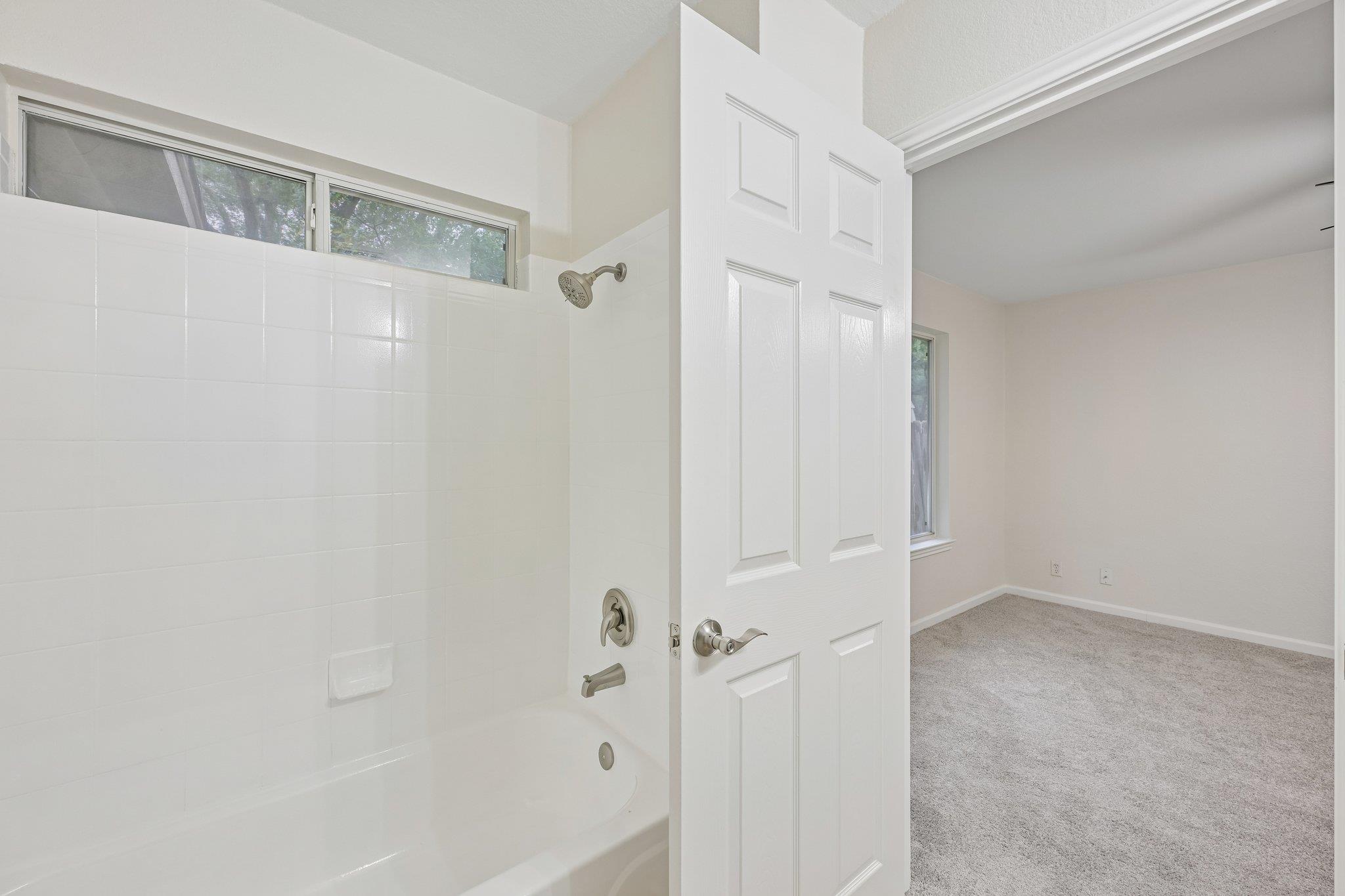 500 Britni Loop Property Photo 33