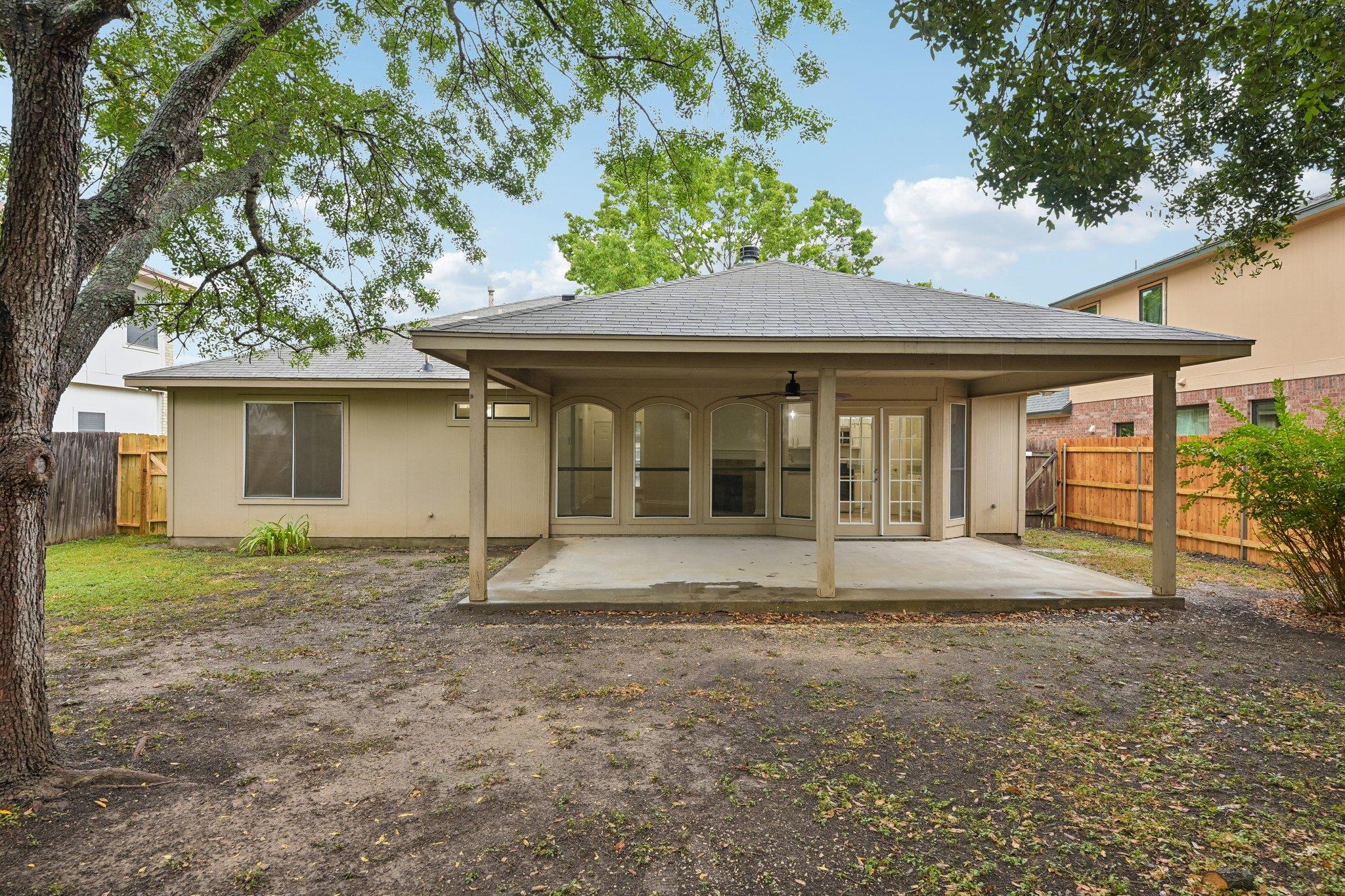 500 Britni Loop Property Photo 36