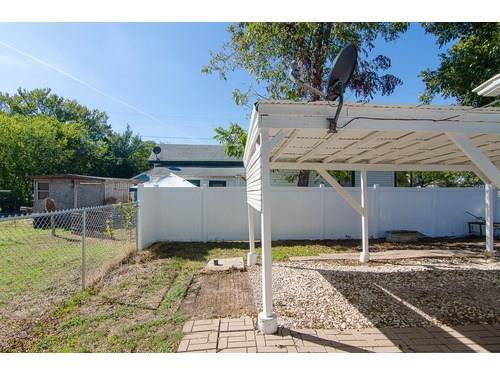 619 Talbot St Property Photo 16